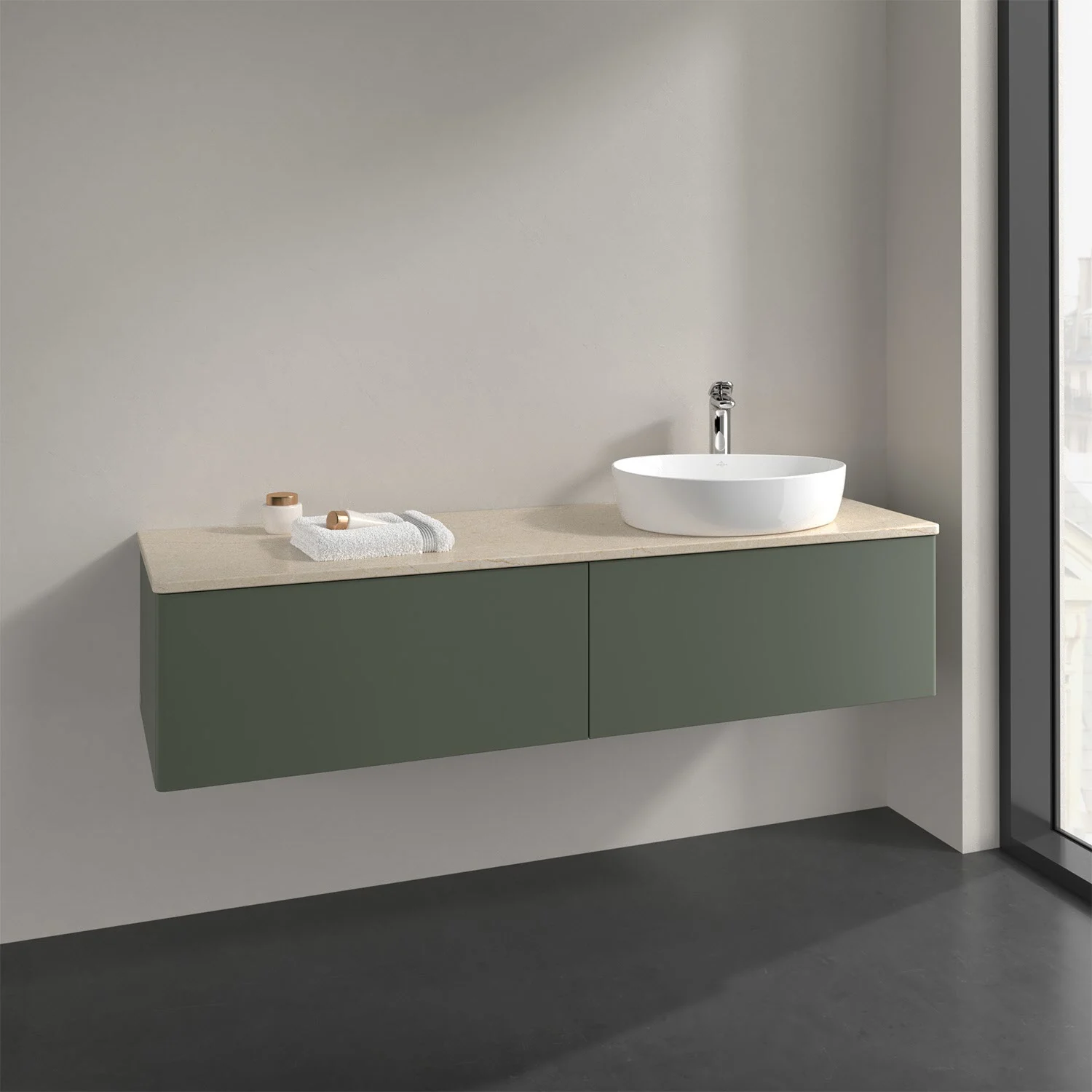 Zielone meble łazienkowe z umywalką z bliska, Villeroy & Boch