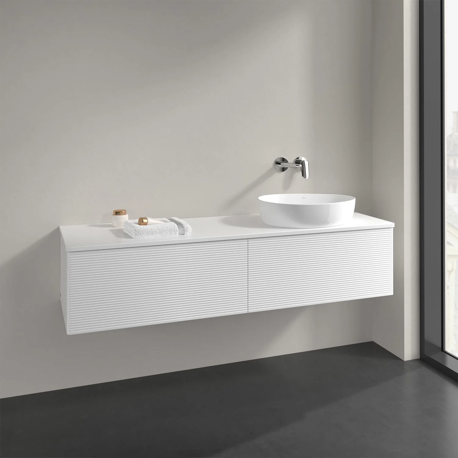 Umywalka z drewnianym blatem w łazience, Villeroy & Boch