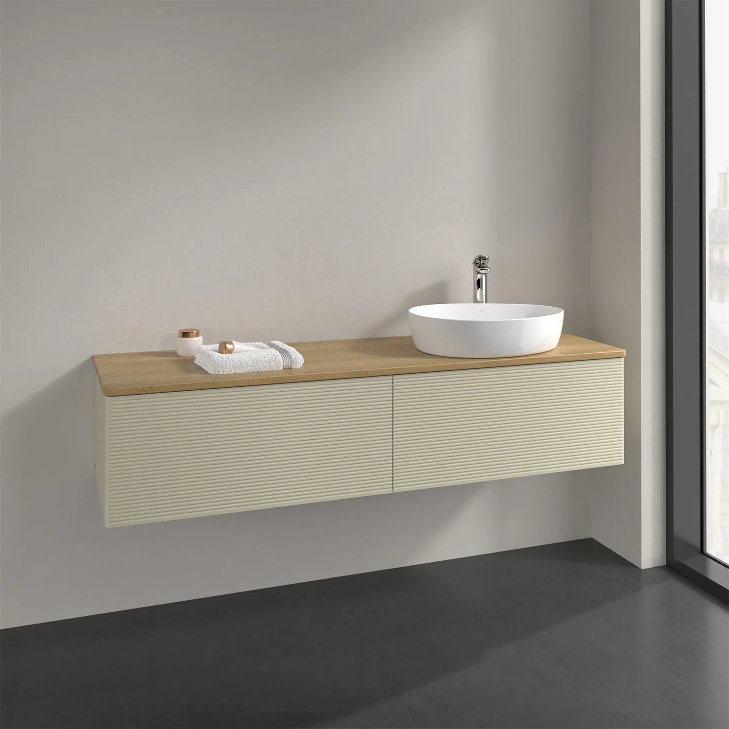 Umywalka z beżowym frontem w nowoczesnej łazience, Villeroy & Boch