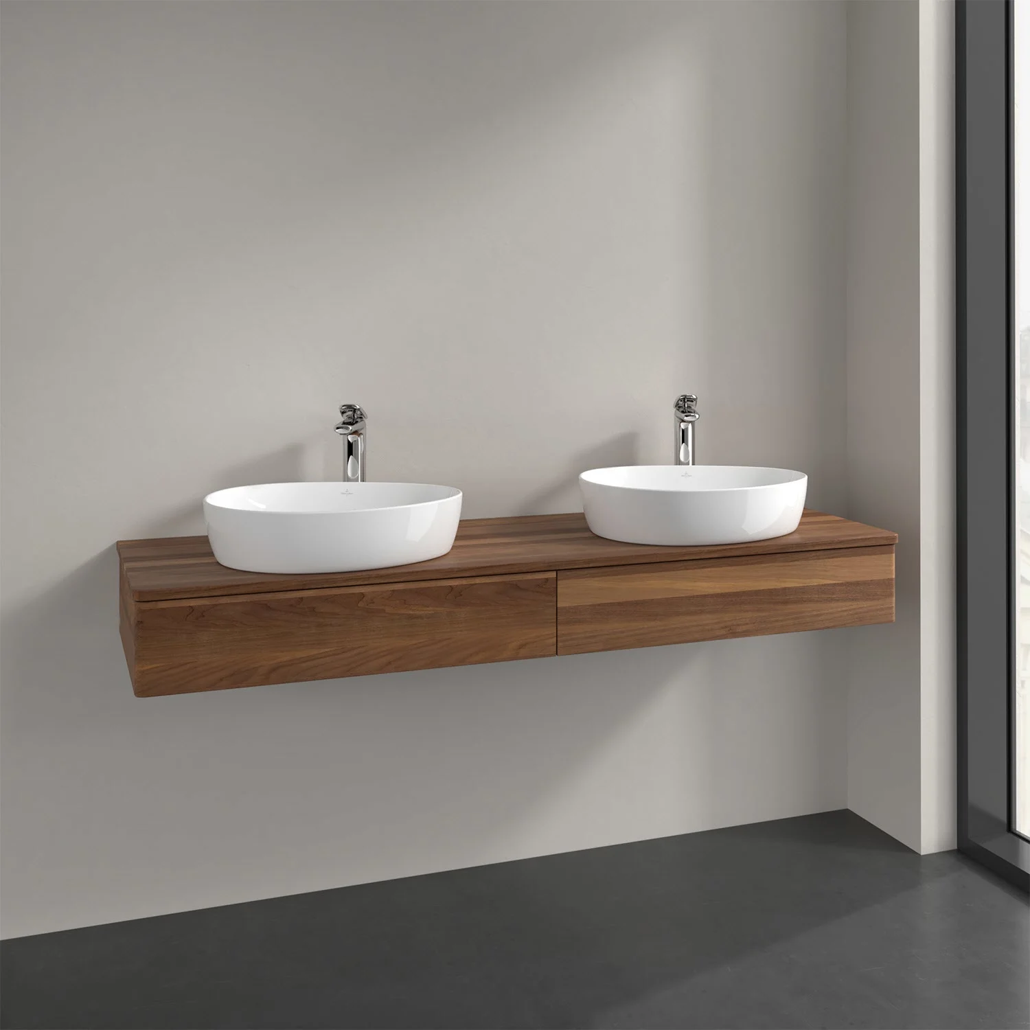 Podwójna umywalka z drewnianą szafką w nowoczesnej łazience, Villeroy & Boch