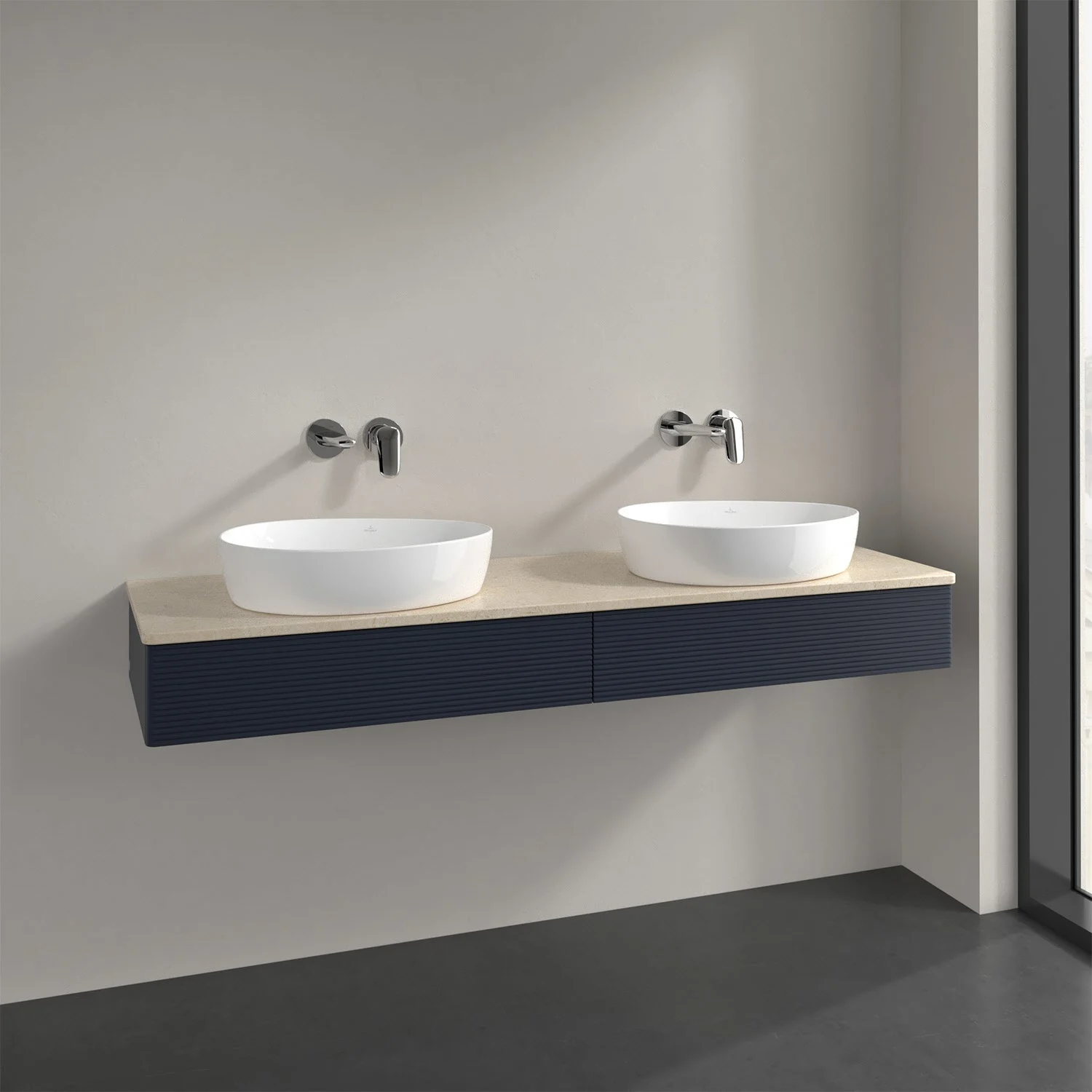Podwójna umywalka z bateriami ściennymi w łazience, Villeroy & Boch