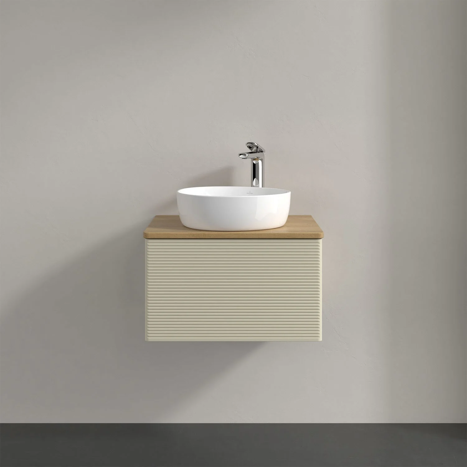 Umywalka z drewnianą powierzchnią i białą umywalką, Villeroy & Boch