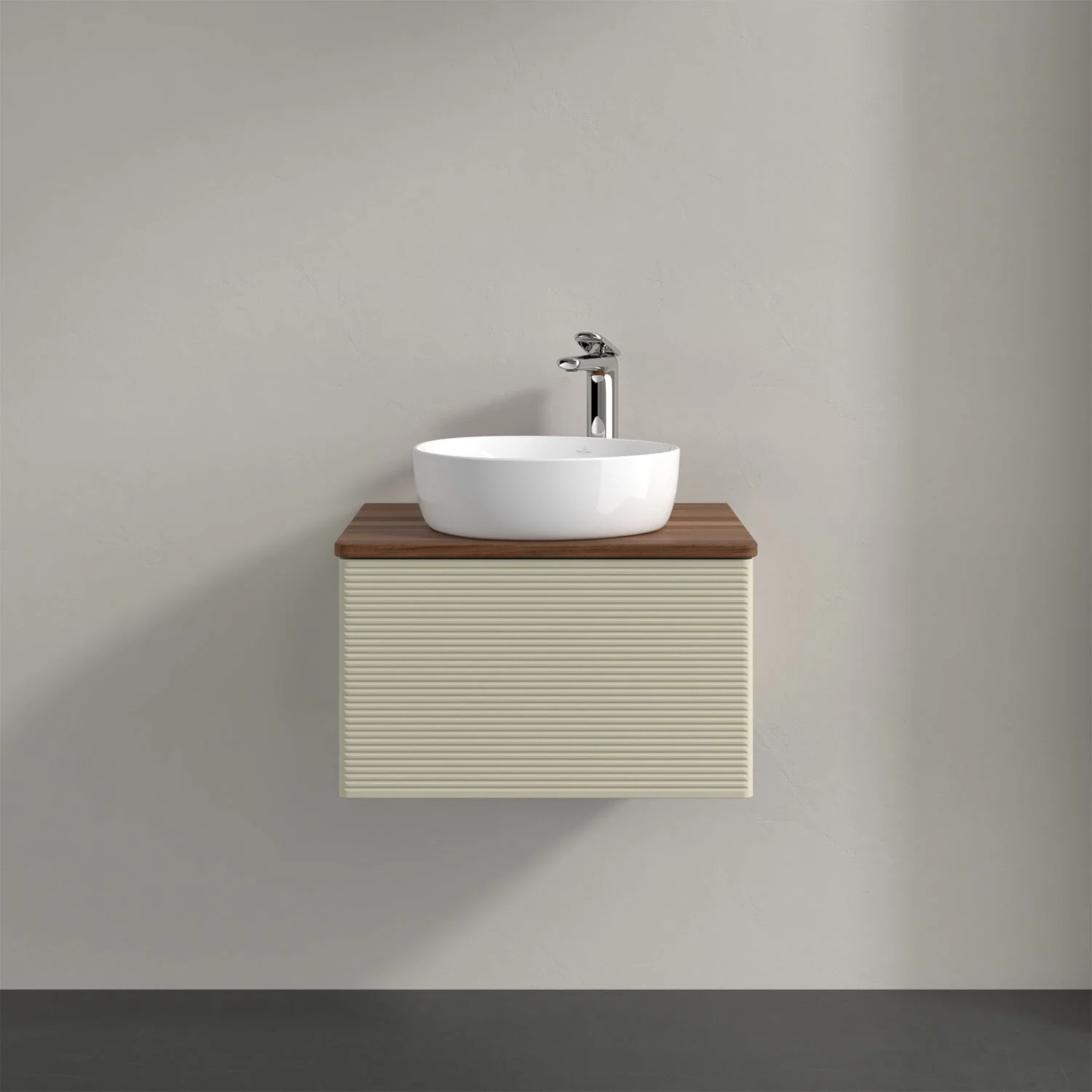 Umywalka z białą misą i drewnianą powierzchnią, Villeroy & Boch