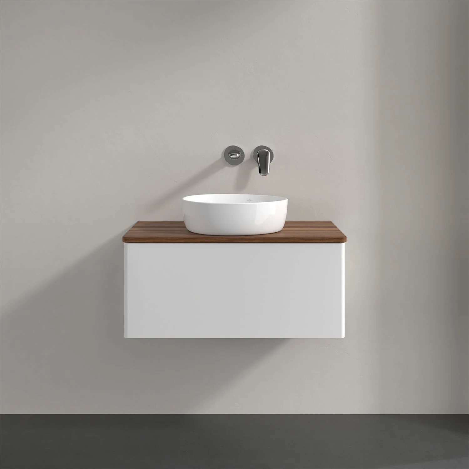 Umywalka z białą szafką i drewnianym blatem, Villeroy & Boch