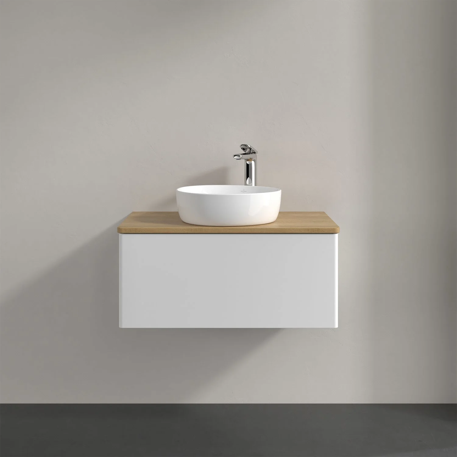 Umywalka z białą szafką i baterią, Villeroy & Boch