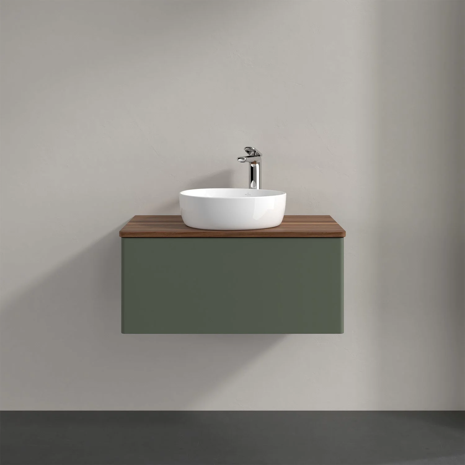 Zielona umywalka z drewnianym blatem zbliżenie, Villeroy & Boch