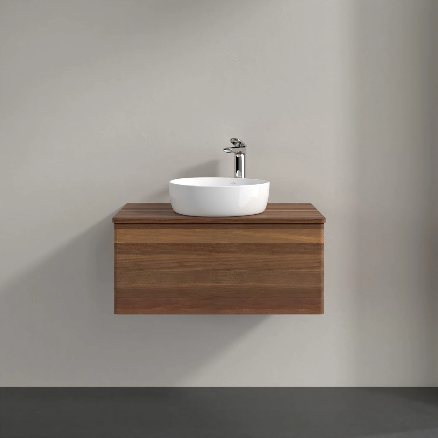 Ciemnobrązowa umywalka z drewnianym blatem zbliżenie, Villeroy & Boch
