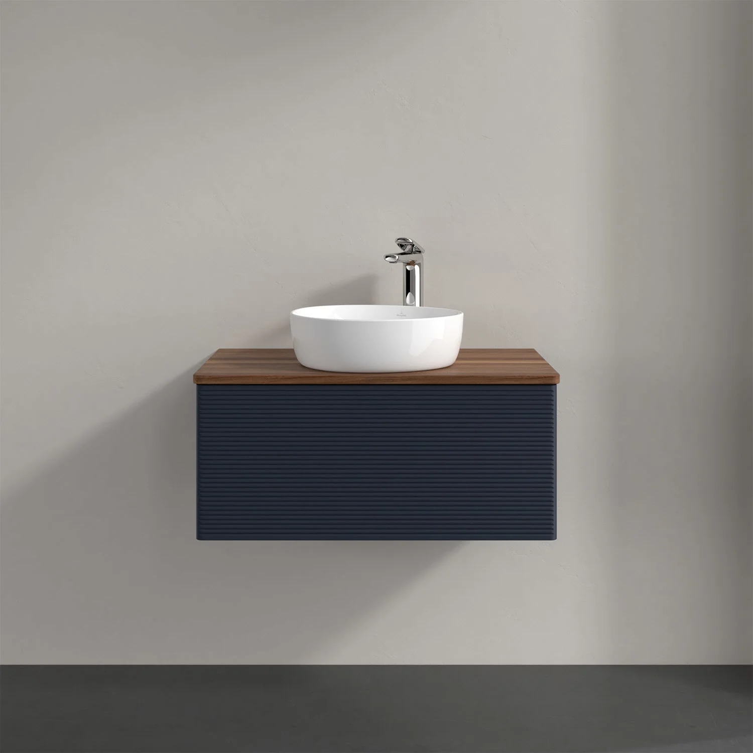 Umywalka z ciemną powierzchnią i białą umywalką, Villeroy & Boch
