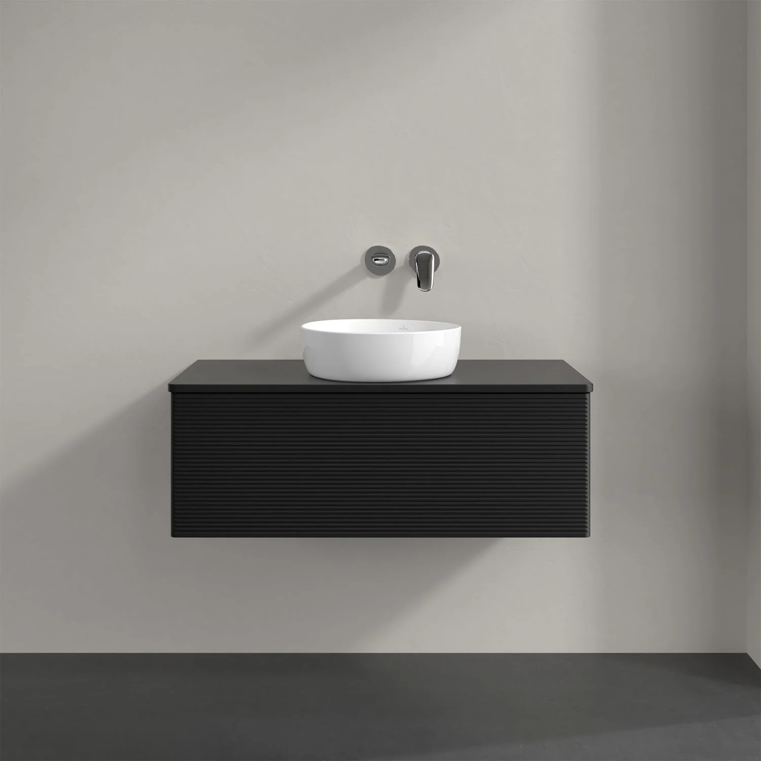 Czarna umywalka z czarnym blatem zbliżenie, Villeroy & Boch