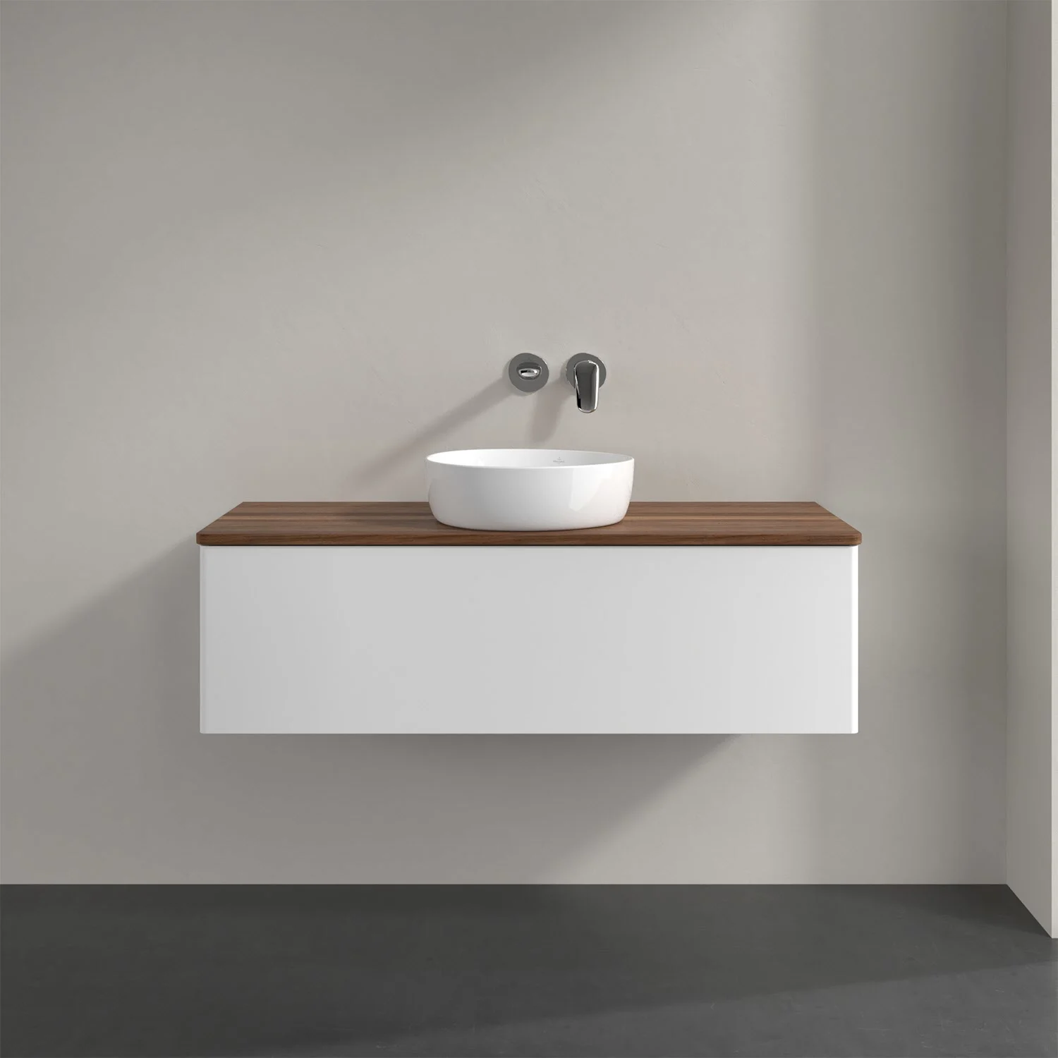 Białe meble łazienkowe z umywalką z bliska, Villeroy & Boch