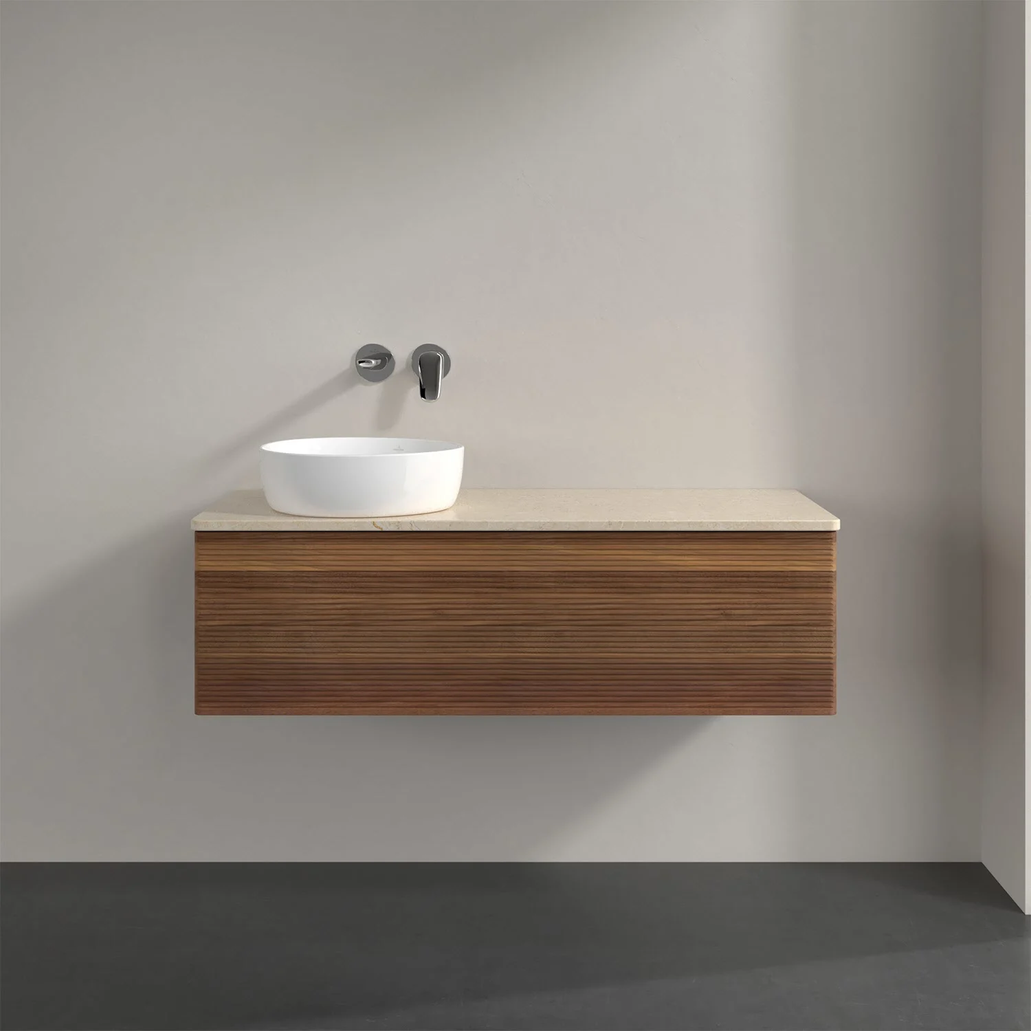 Ciemnobrązowe meble łazienkowe z umywalką z bliska, Villeroy & Boch