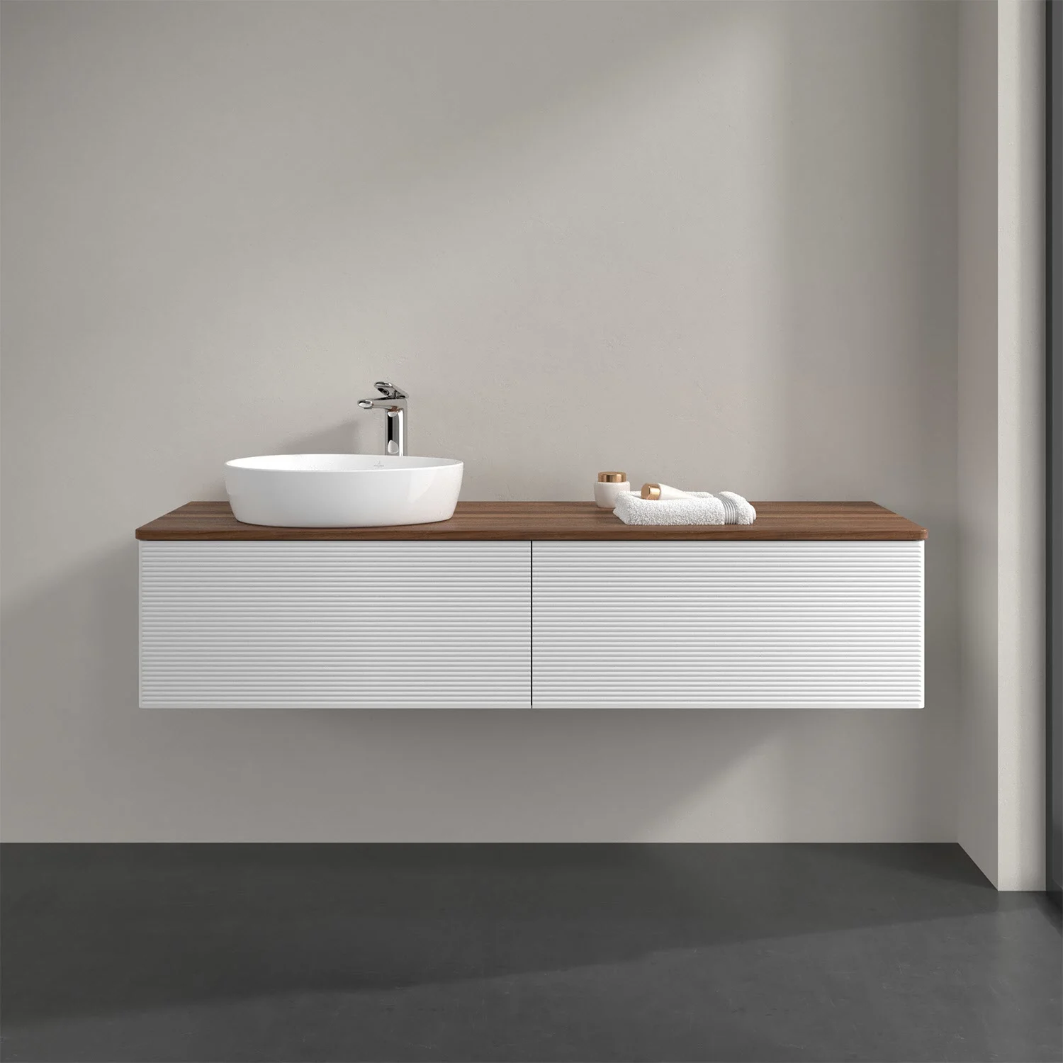 Umywalka z drewnianą powierzchnią i białą umywalką, Villeroy & Boch