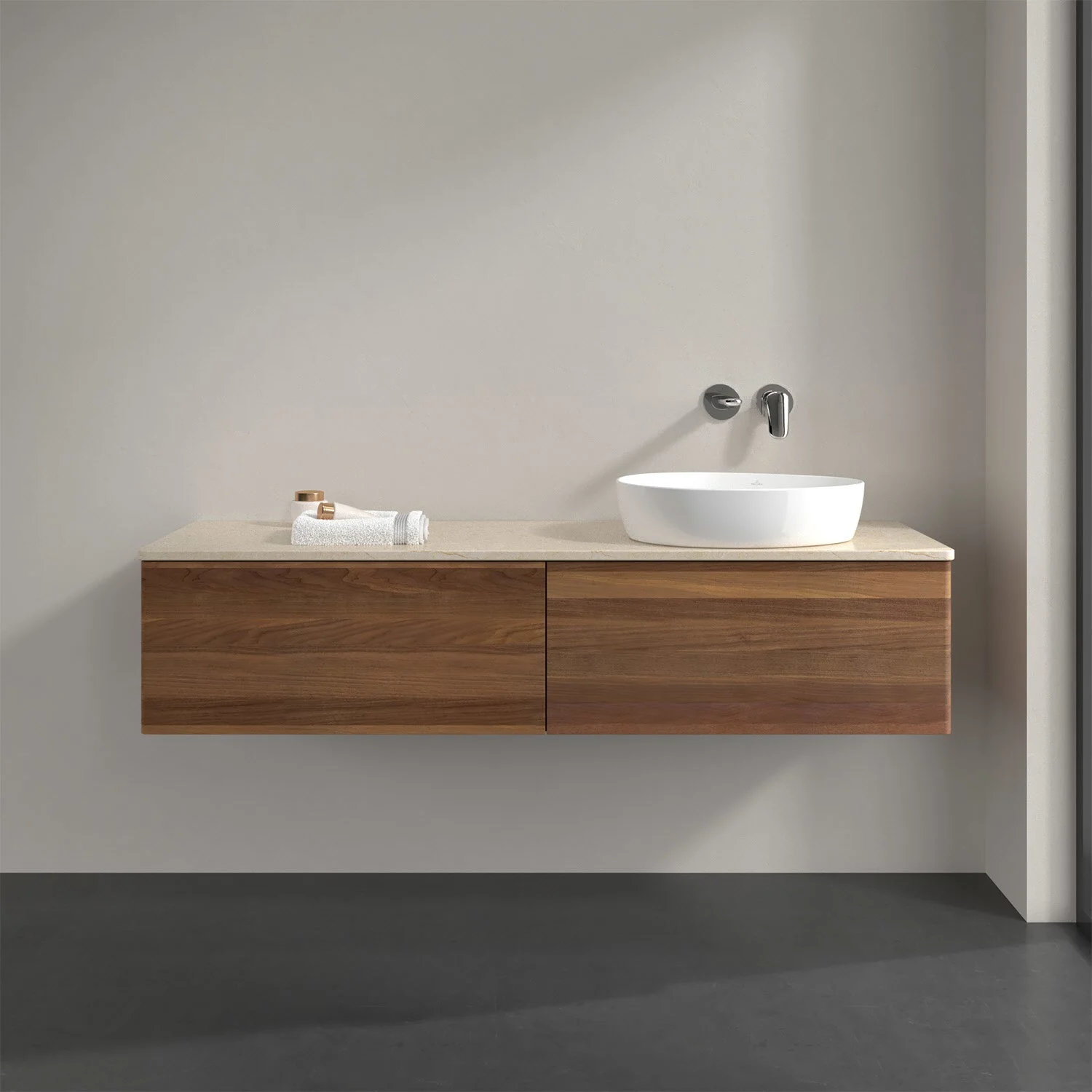 Ciemne drewniane meble łazienkowe z umywalką z bliska, Villeroy & Boch