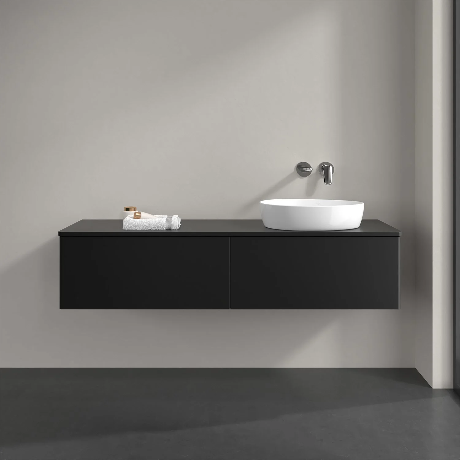 Czarne meble łazienkowe z umywalką na ciemnym blacie, Villeroy & Boch