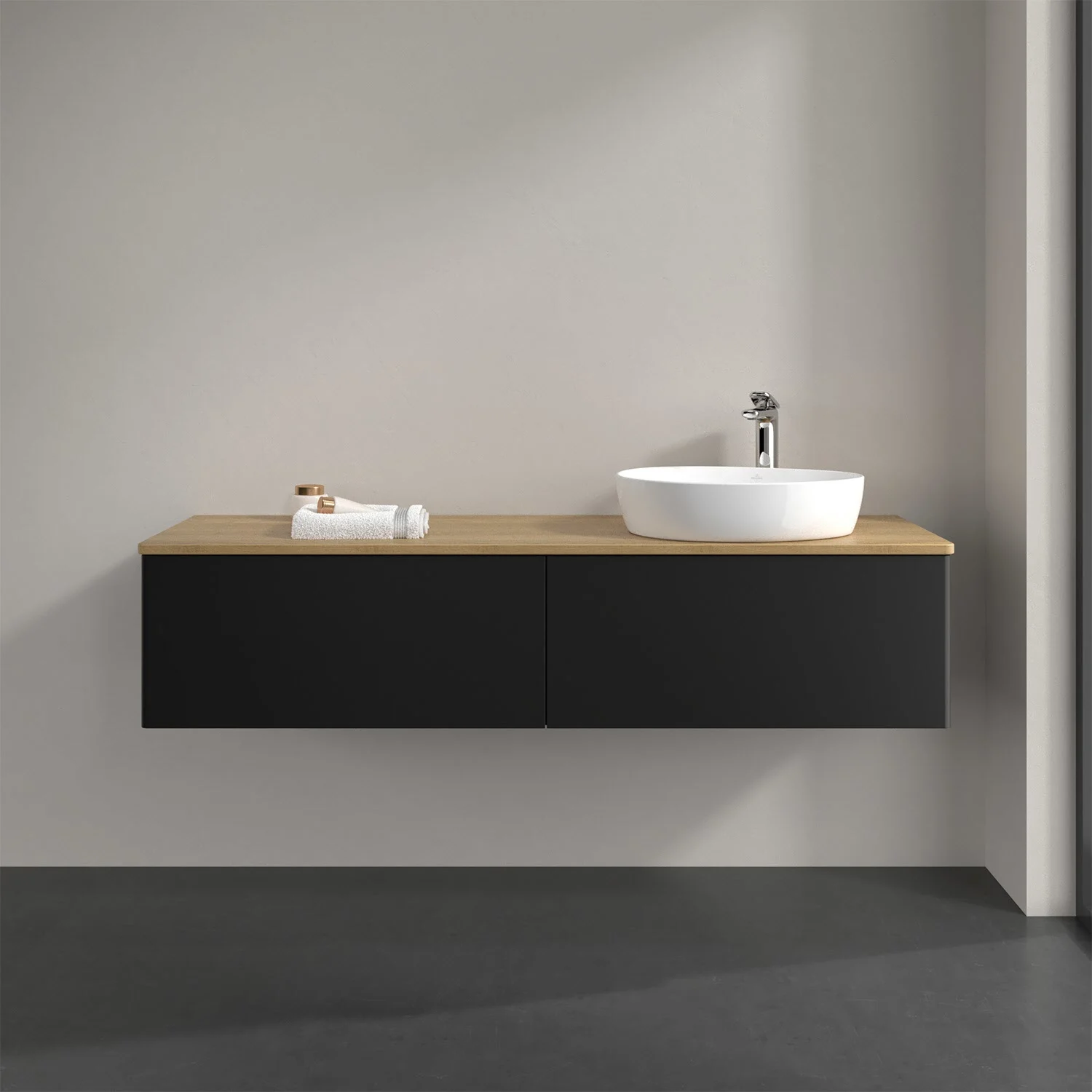 Umywalka z drewnianym blatem i zlewem w łazience, Villeroy & Boch