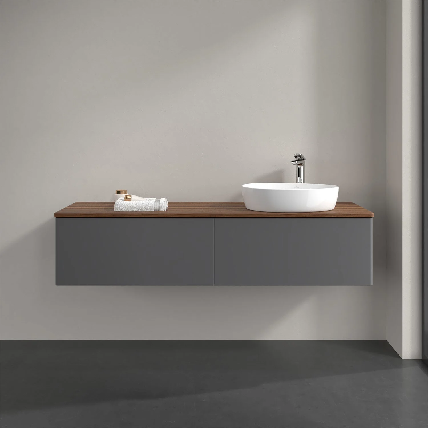 Umywalka z drewnianym blatem i zlewem w łazience, Villeroy & Boch
