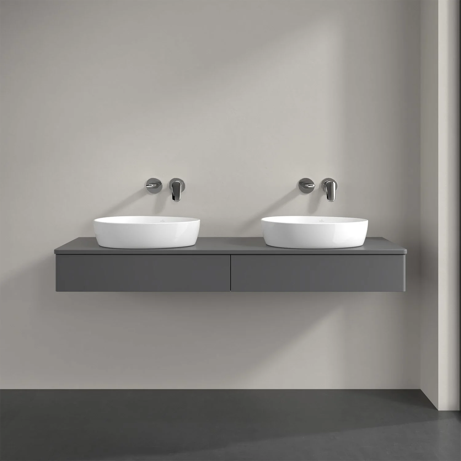 Podwójna umywalka z szarą szafką w łazience, Villeroy & Boch
