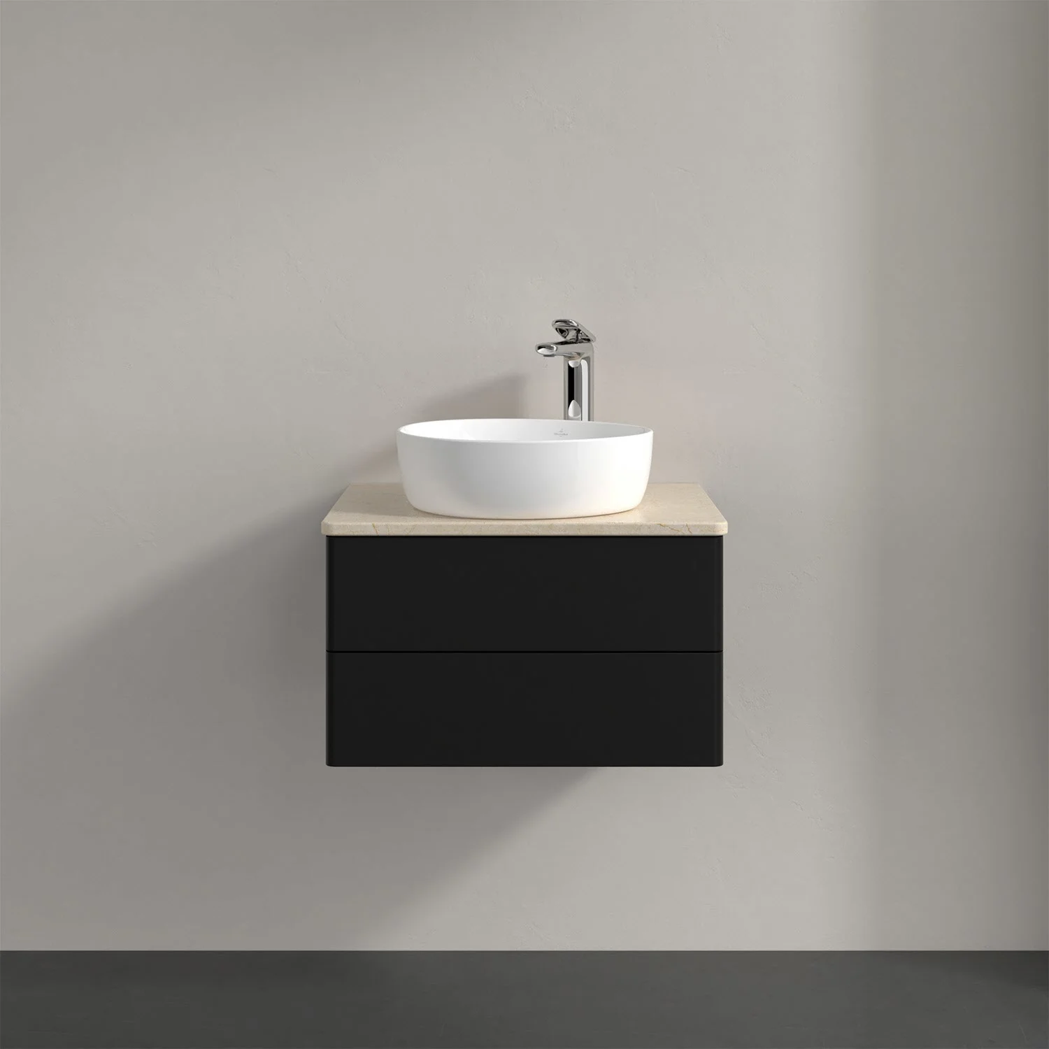Czarna umywalka z baterią w łazience, Villeroy & Boch