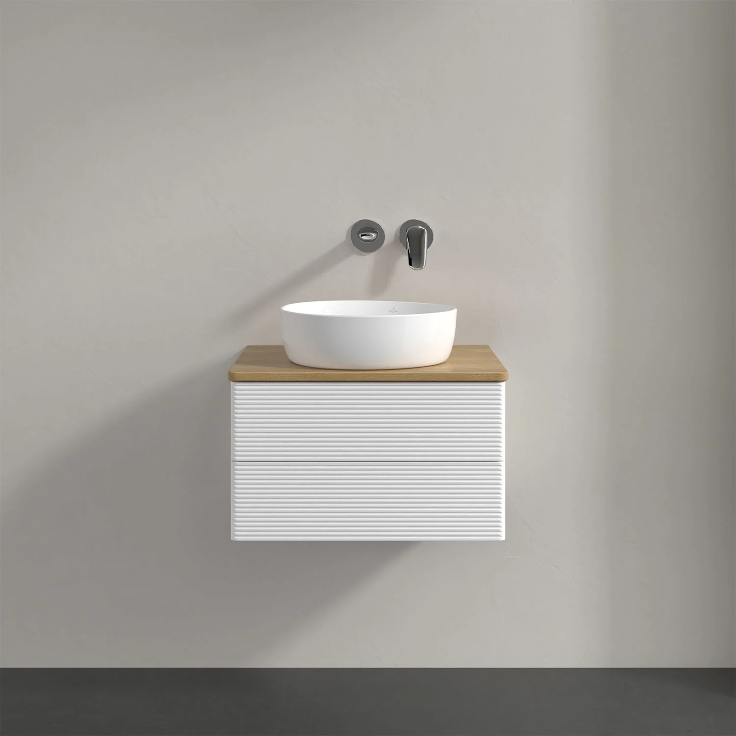 Umywalka z białą szafką i drewnianym blatem, Villeroy & Boch