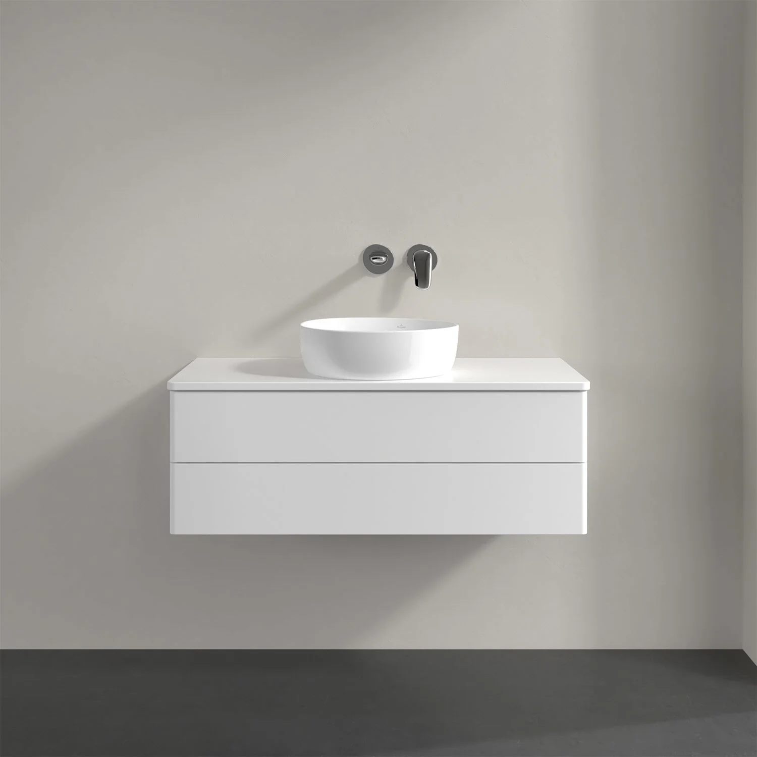 Umywalka z drewnianym blatem i białą umywalką, Villeroy & Boch