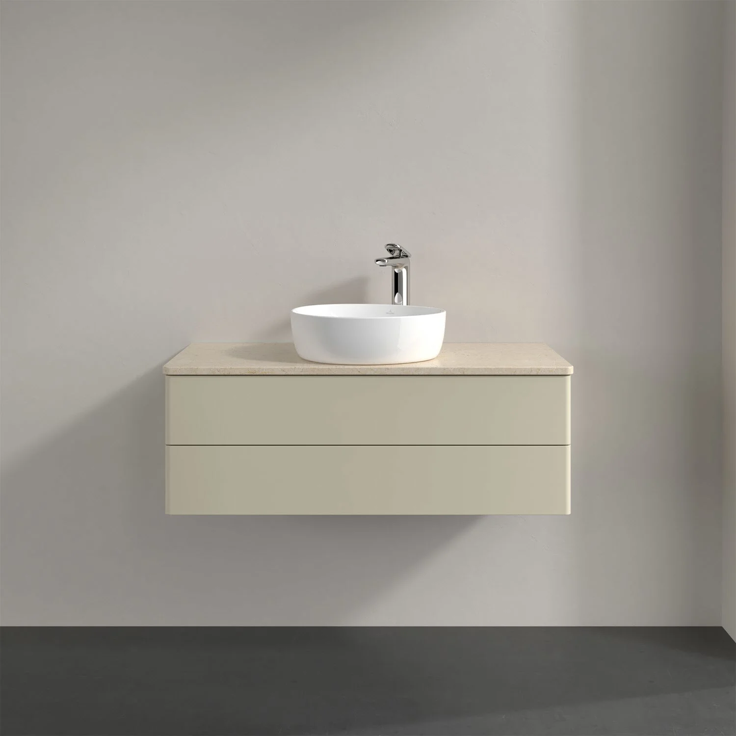 Kremowa umywalka z szafką w zbliżeniu, Villeroy & Boch