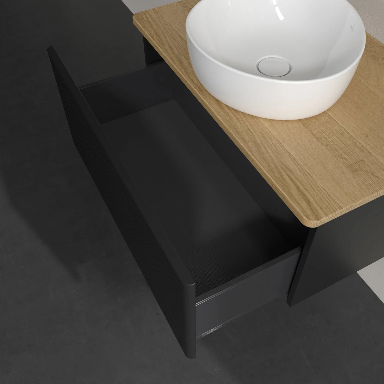 Otwarta szuflada z umywalką na jasnym drewnianym blacie, Villeroy & Boch