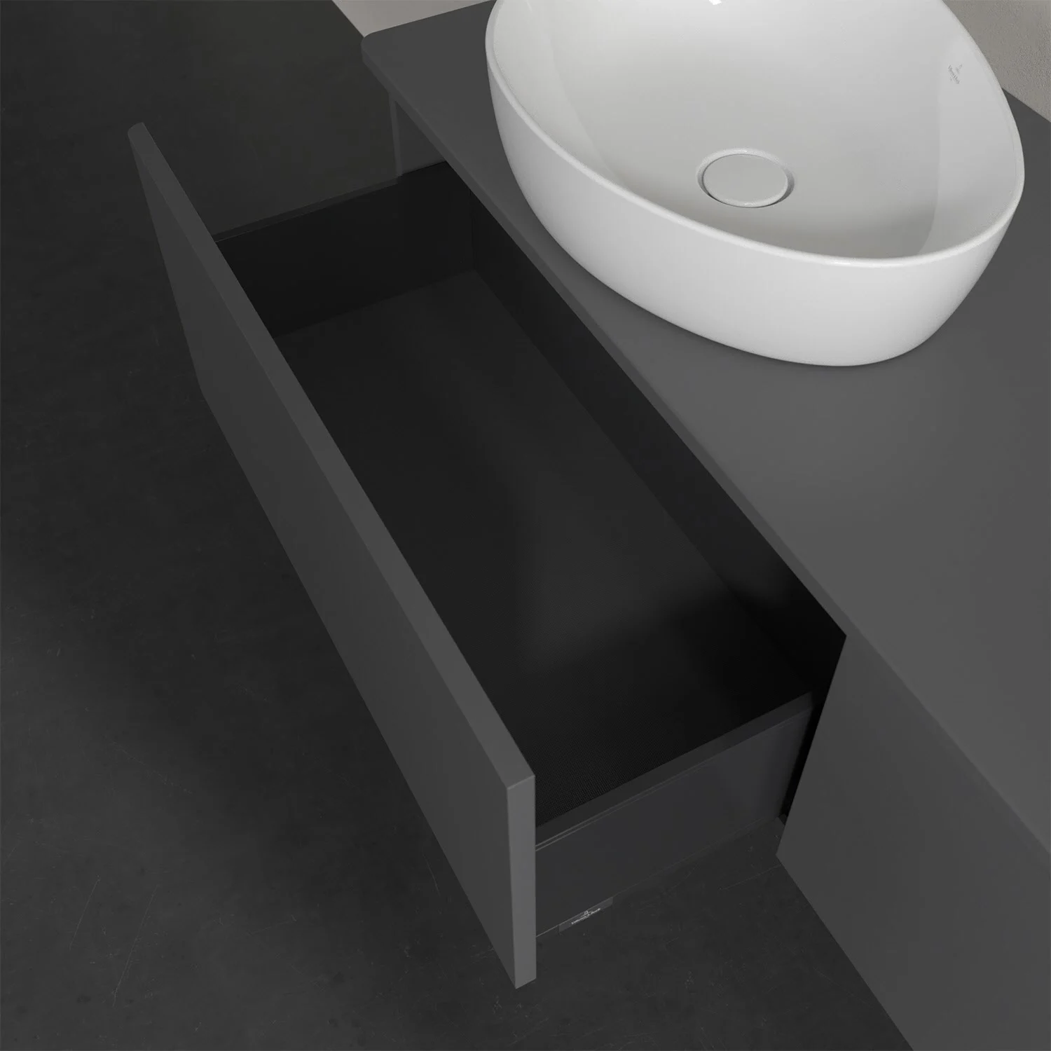 Otwarta szuflada pod umywalką w łazience, Villeroy & Boch