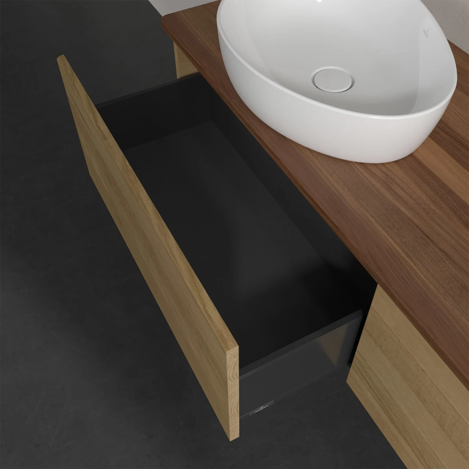 Otwarta szuflada pod umywalką w łazience, Villeroy & Boch