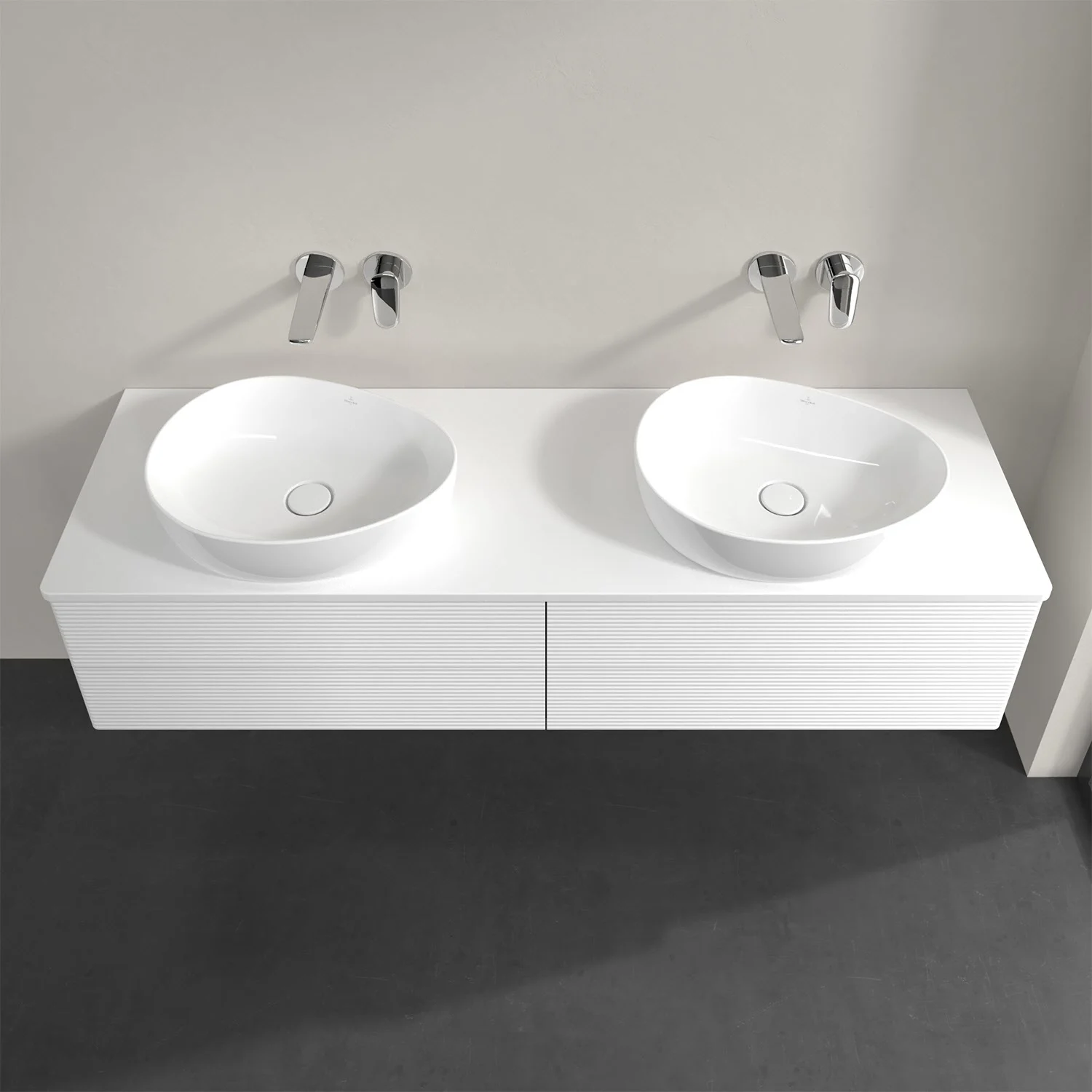 Podwójna umywalka na białym blacie w łazience, Villeroy & Boch
