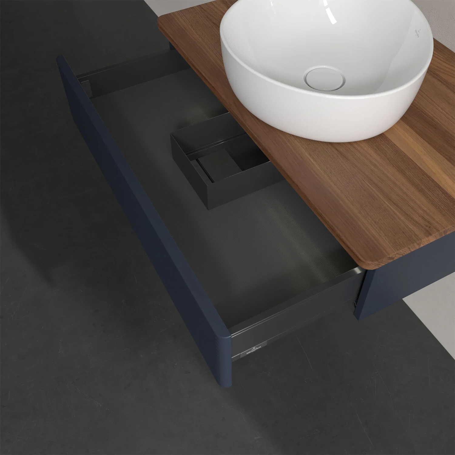 Umywalka z drewnianym blatem i otwartą szufladą, Villeroy & Boch