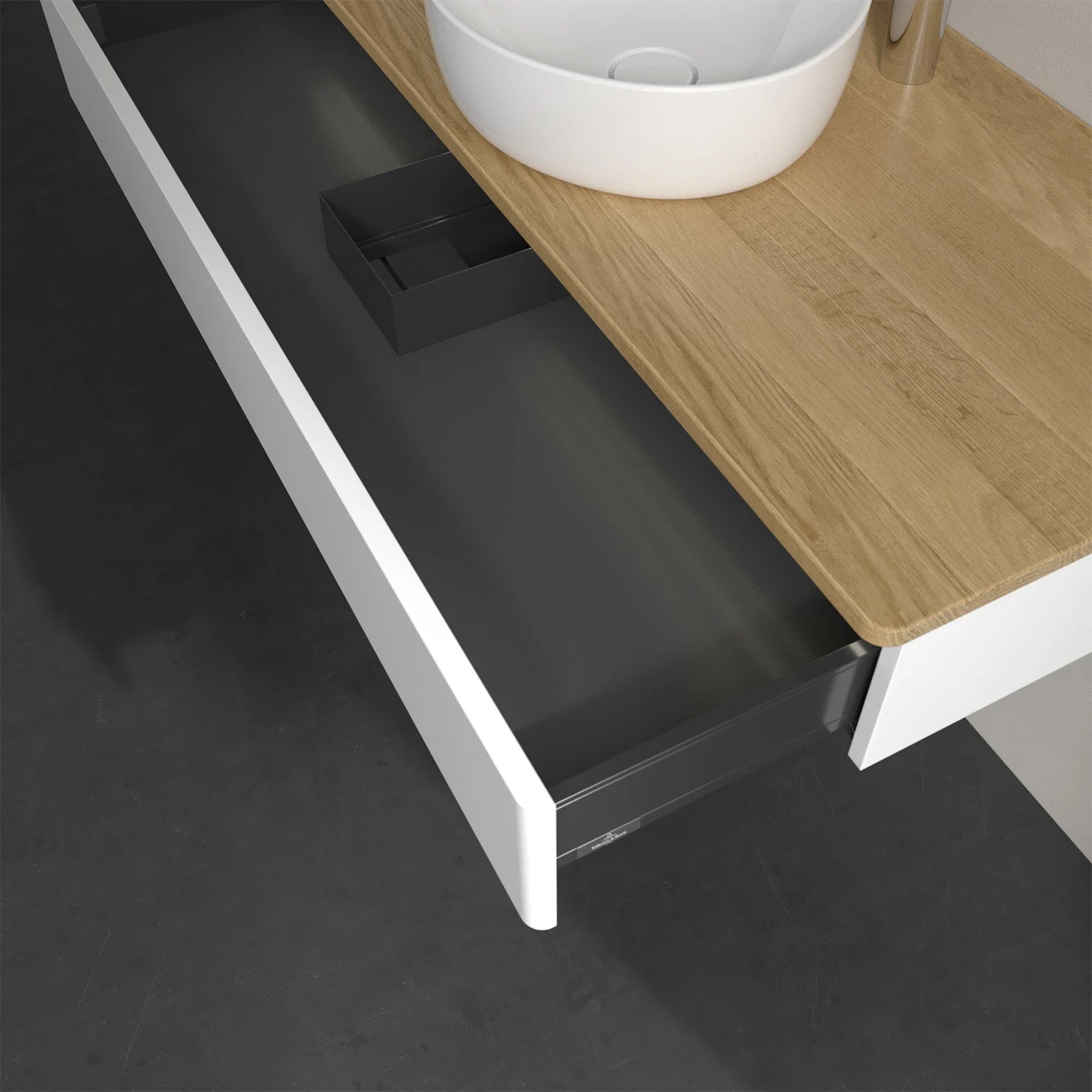 Otwarta szuflada pod umywalką z drewnianym blatem, Villeroy & Boch
