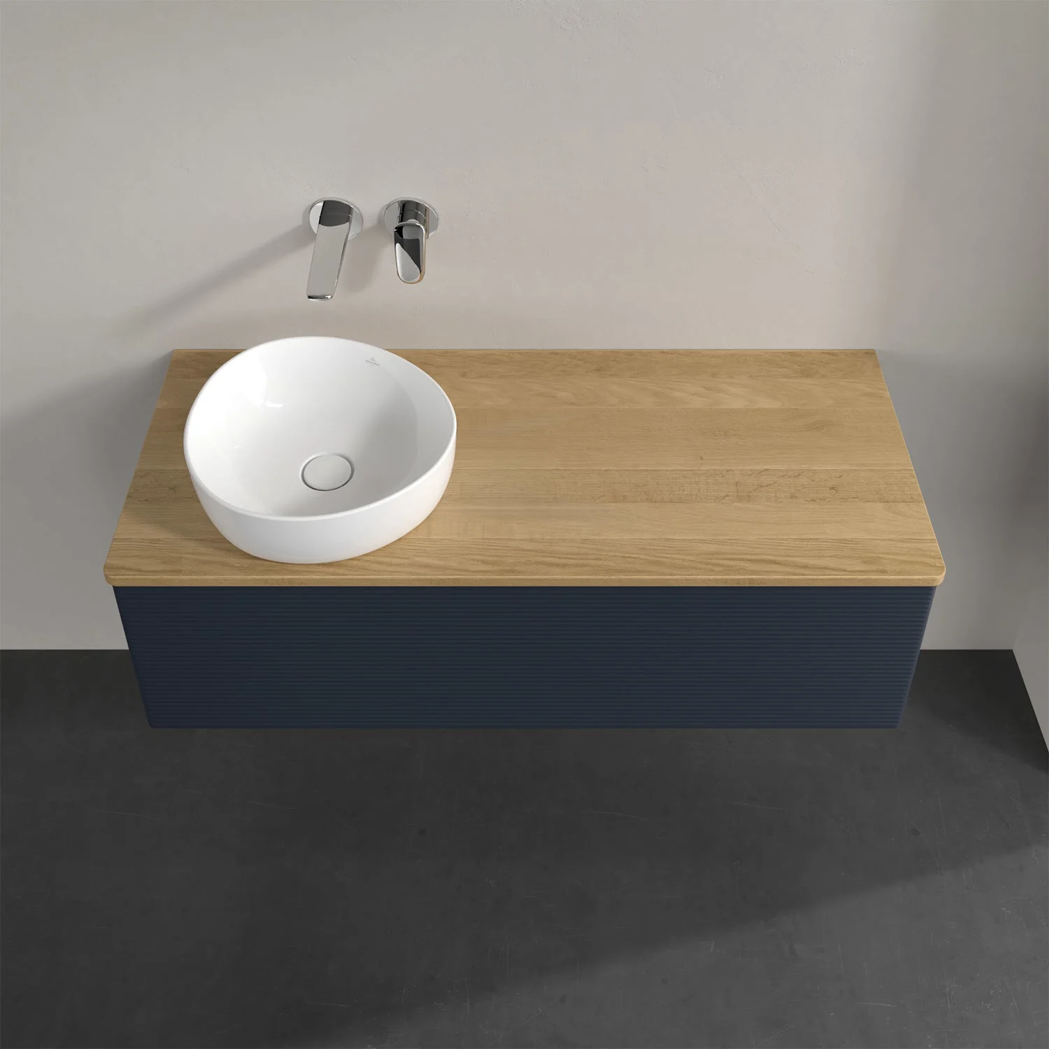 Umywalka z drewnianym blatem i niebieską szafką, Villeroy & Boch