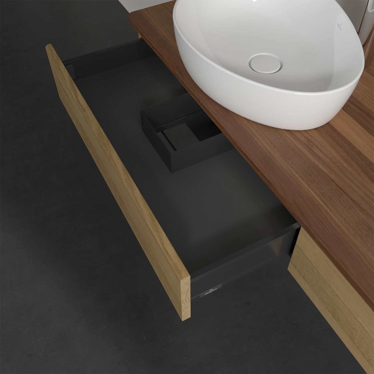 Otwarta szuflada pod umywalką z drewnianym blatem, Villeroy & Boch