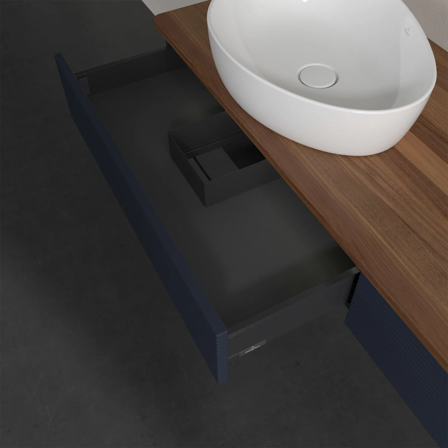 Otwarta szuflada pod umywalką widziana z góry, Villeroy & Boch