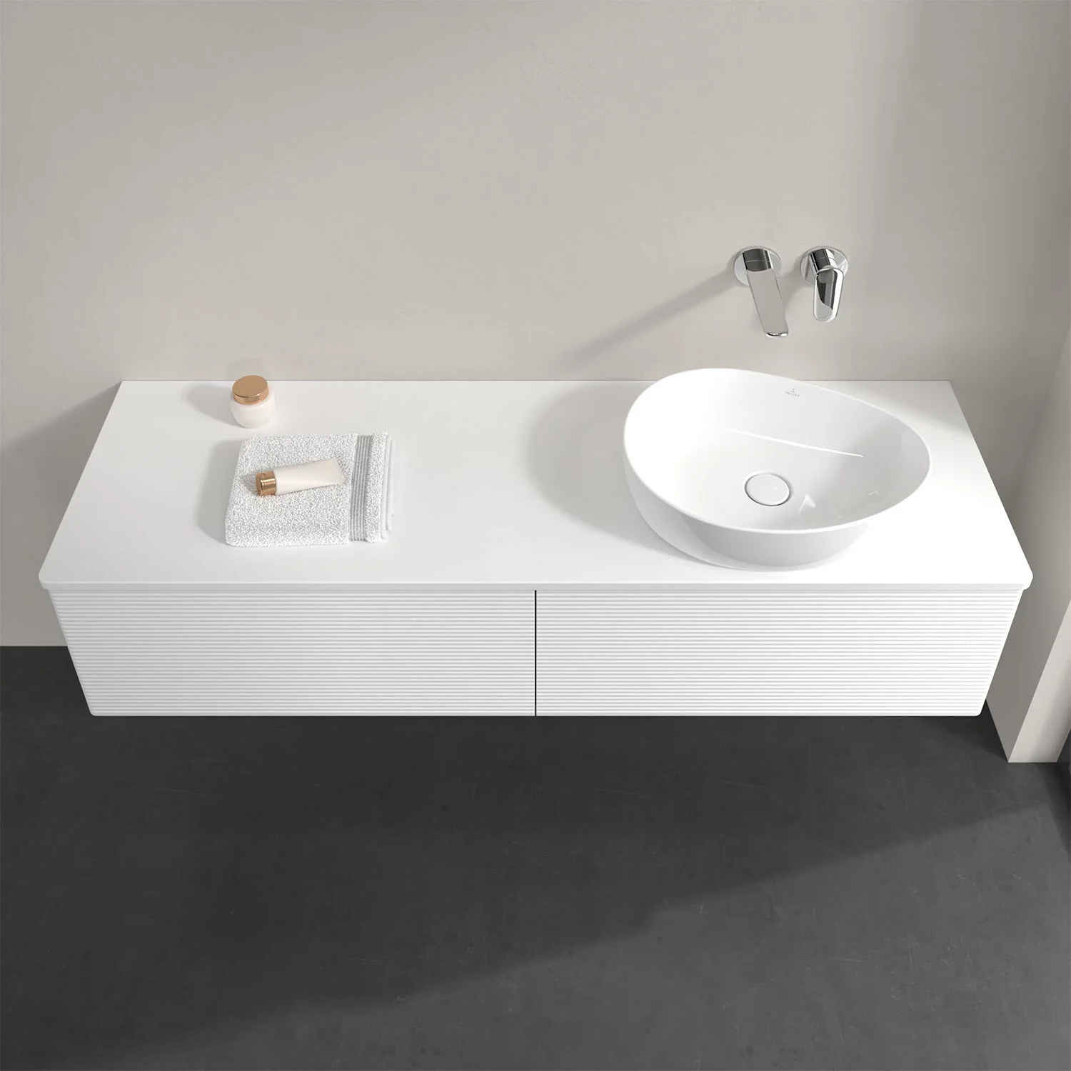 Białe meble łazienkowe z białą umywalką z góry, Villeroy & Boch