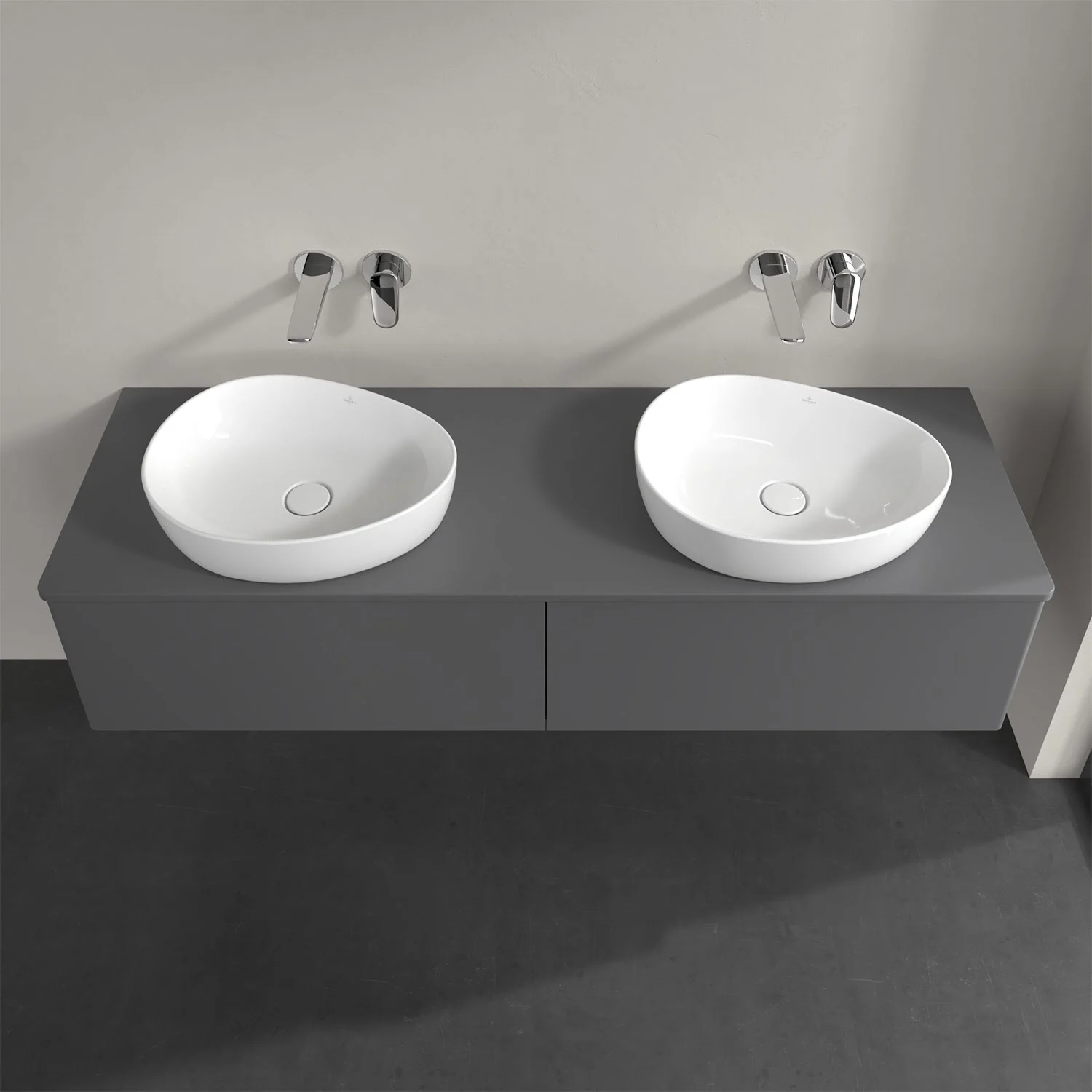 Podwójna umywalka na szarej szafce w łazience, Villeroy & Boch
