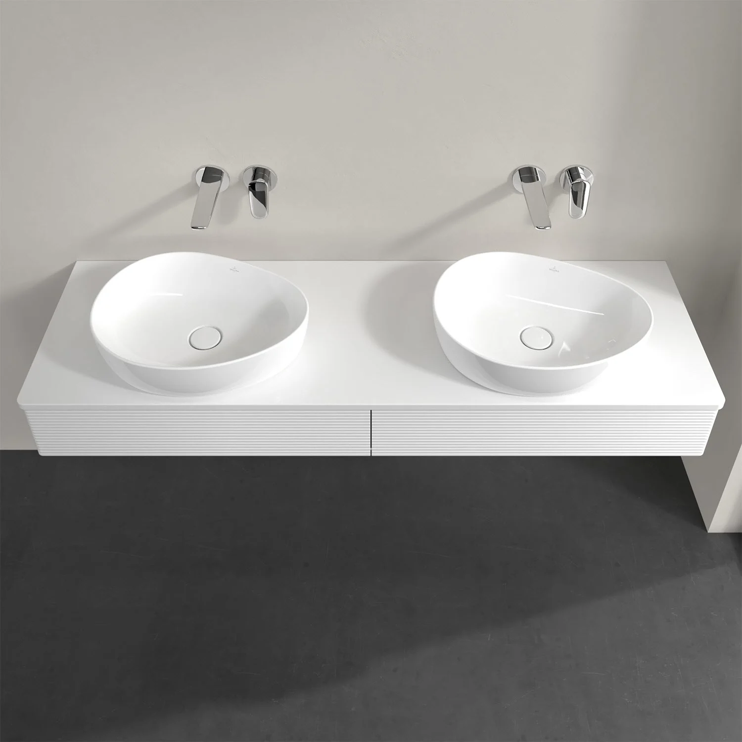 Biała podwójna umywalka z bateriami ściennymi, Villeroy & Boch