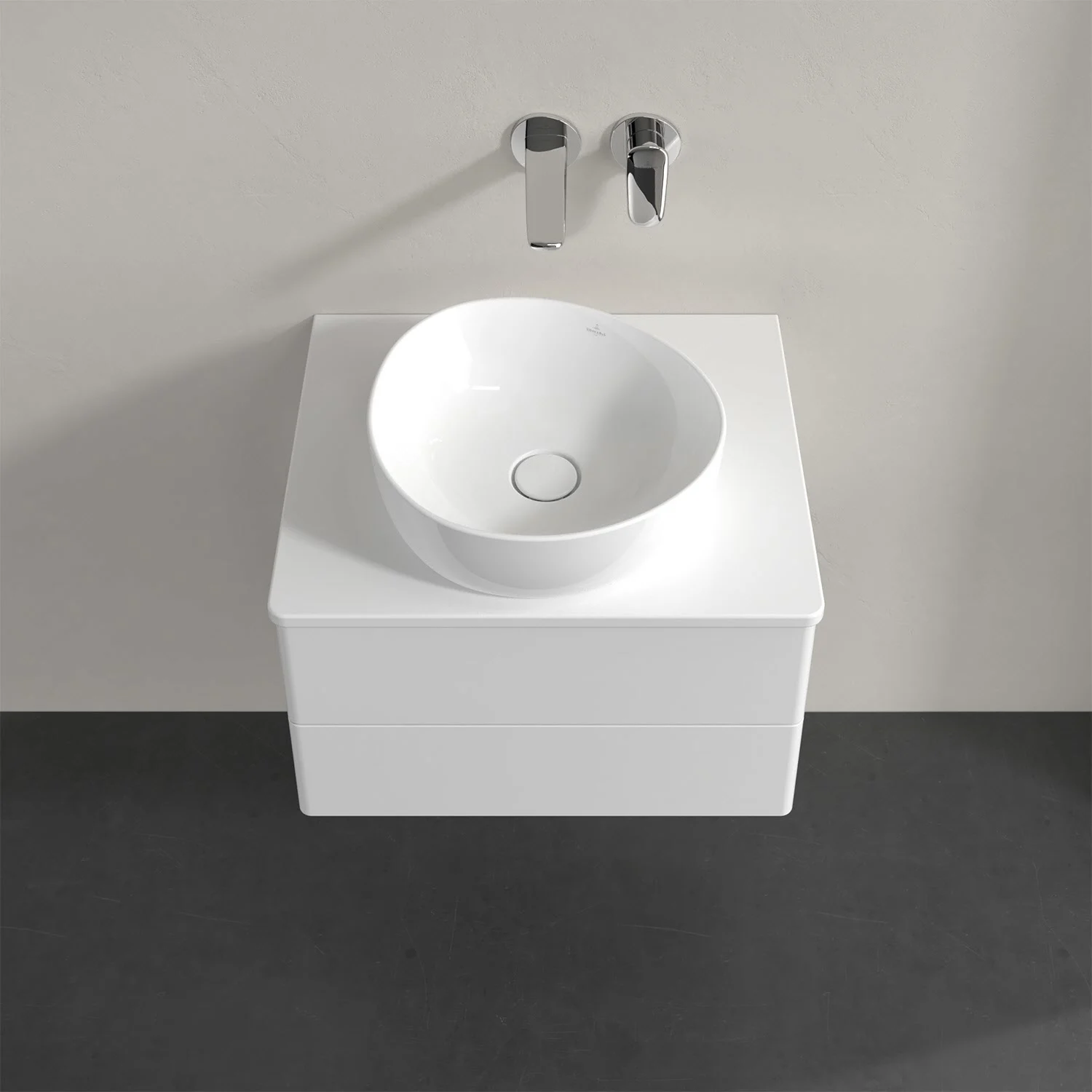 Biała umywalka z baterią ścienną z góry, Villeroy & Boch
