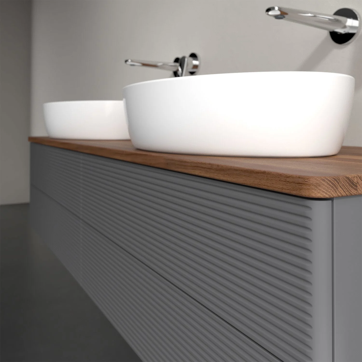 Umywalka z drewnianą powierzchnią i białymi umywalkami, Villeroy & Boch