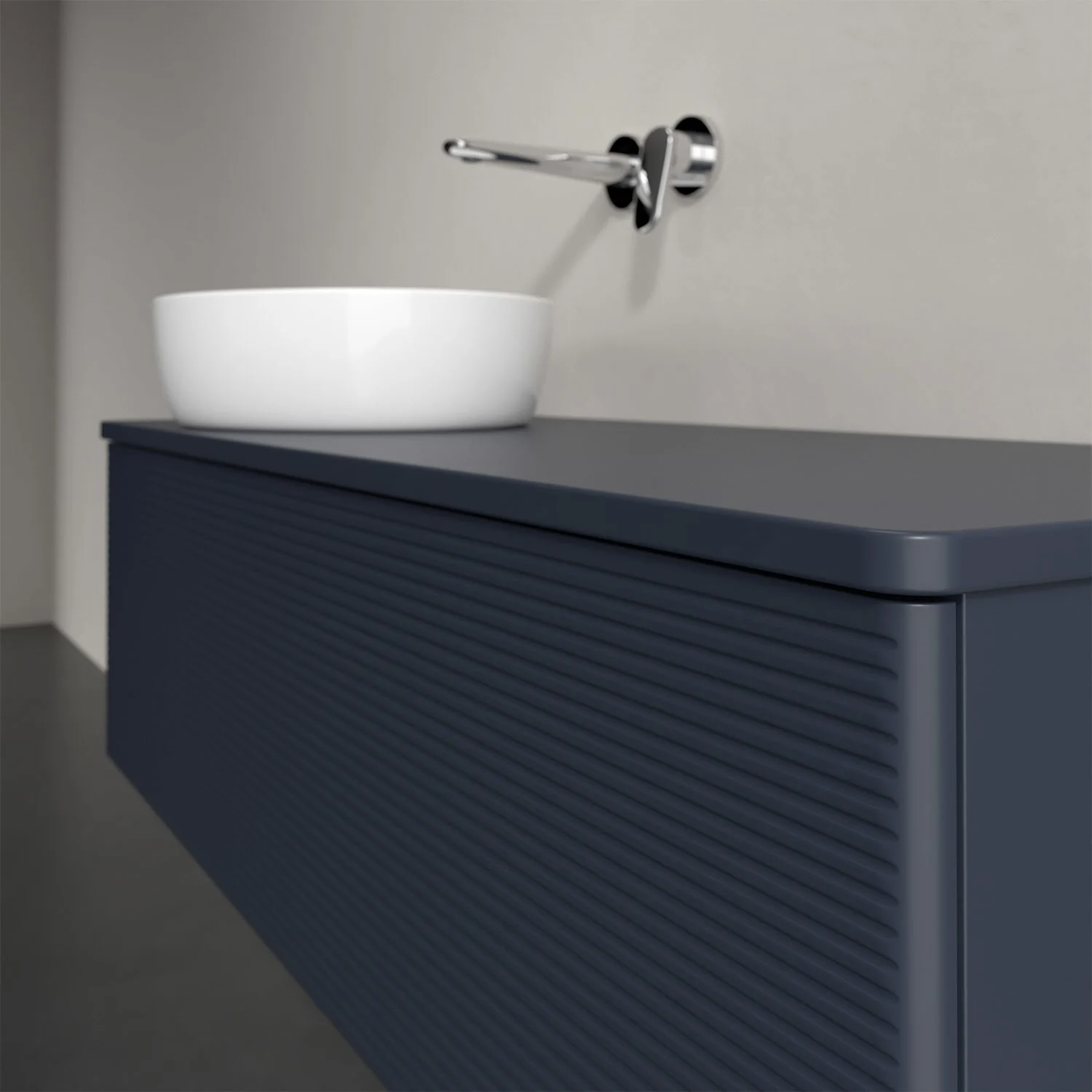 Umywalka z białą umywalką nablatową z bliska, Villeroy & Boch