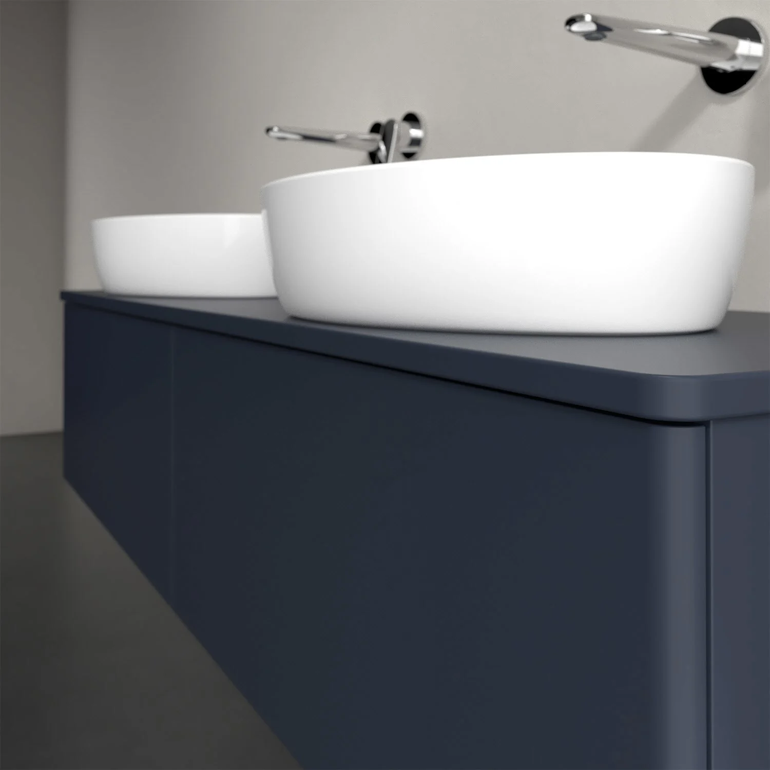 Umywalka z ciemnoniebieską powierzchnią w łazience, Villeroy & Boch