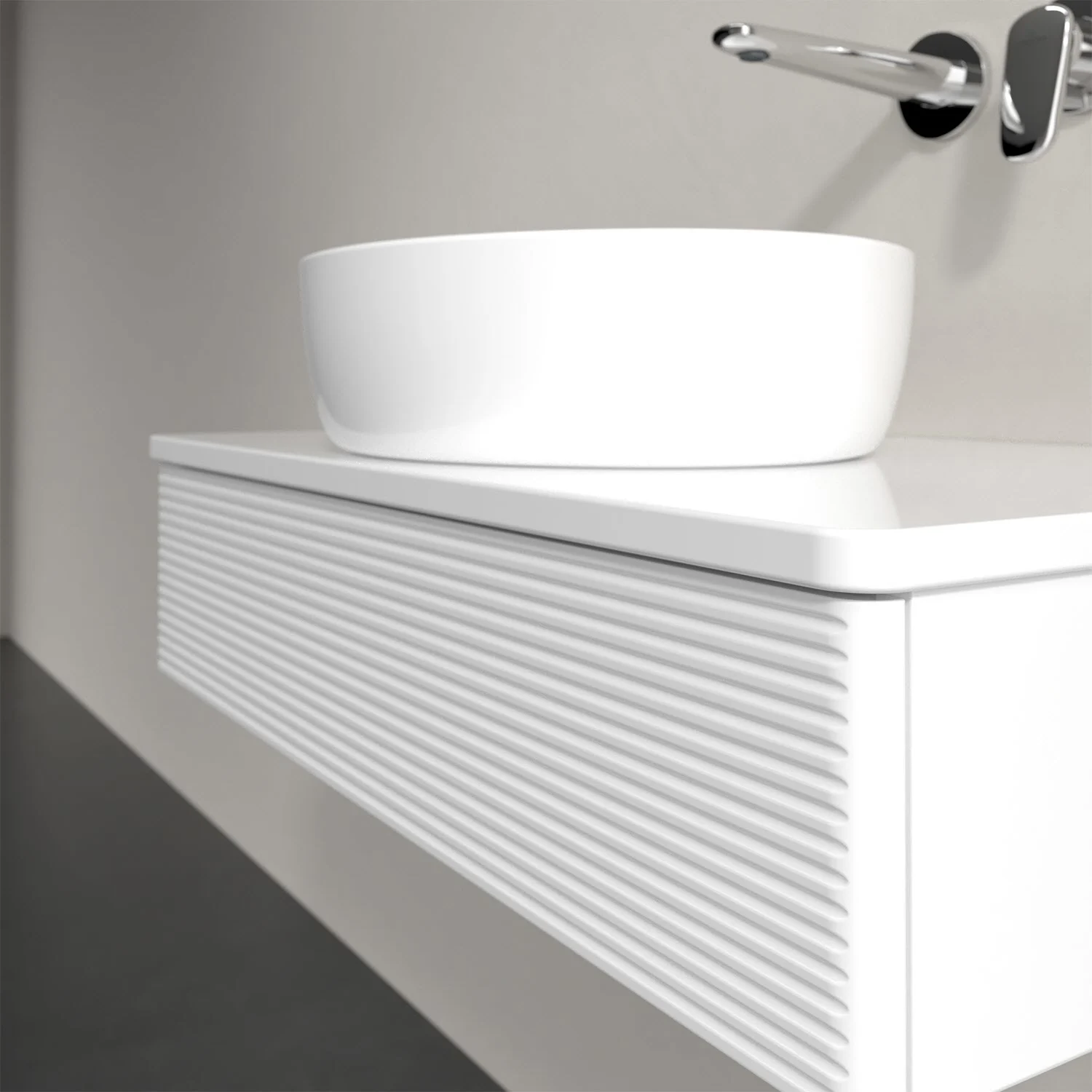 Umywalka na białej toaletce w łazience, Villeroy & Boch