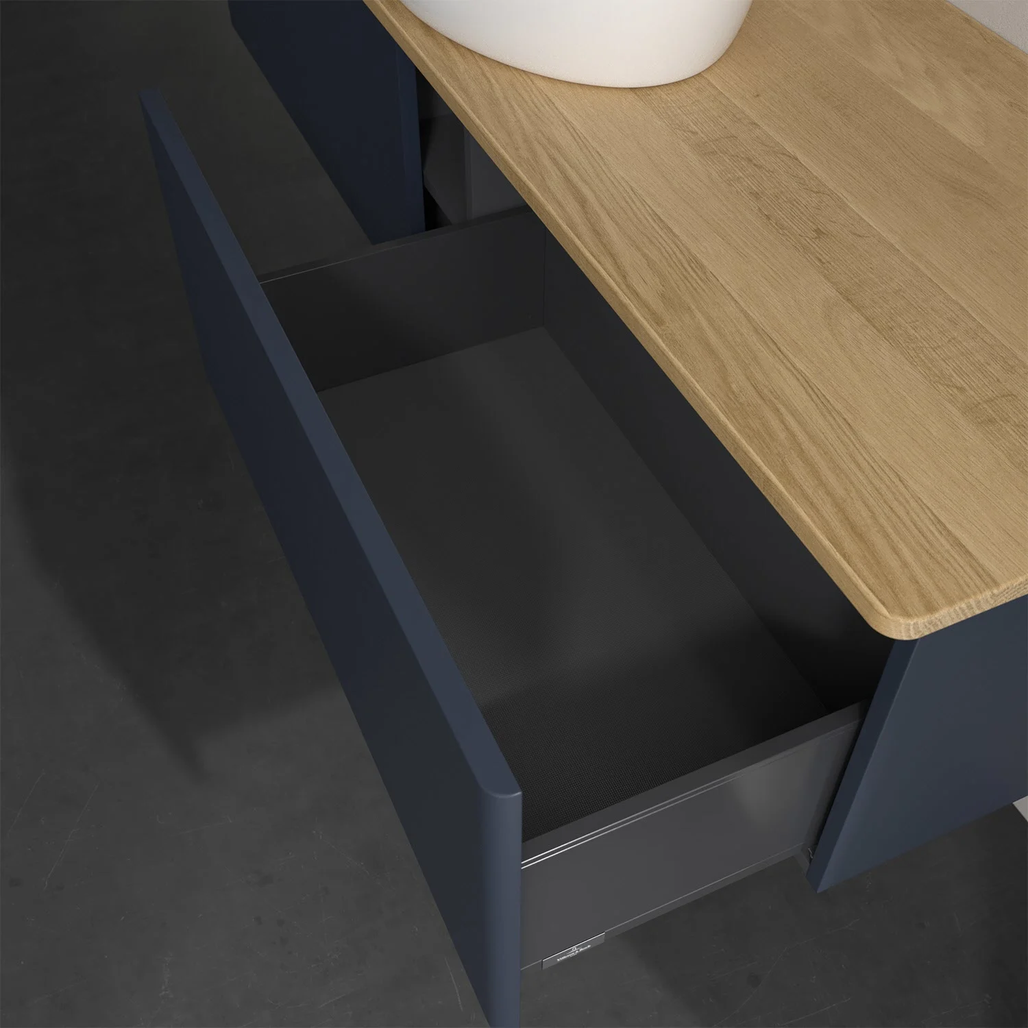 Zbliżenie otwartej szafki z szufladami w łazience, Villeroy & Boch