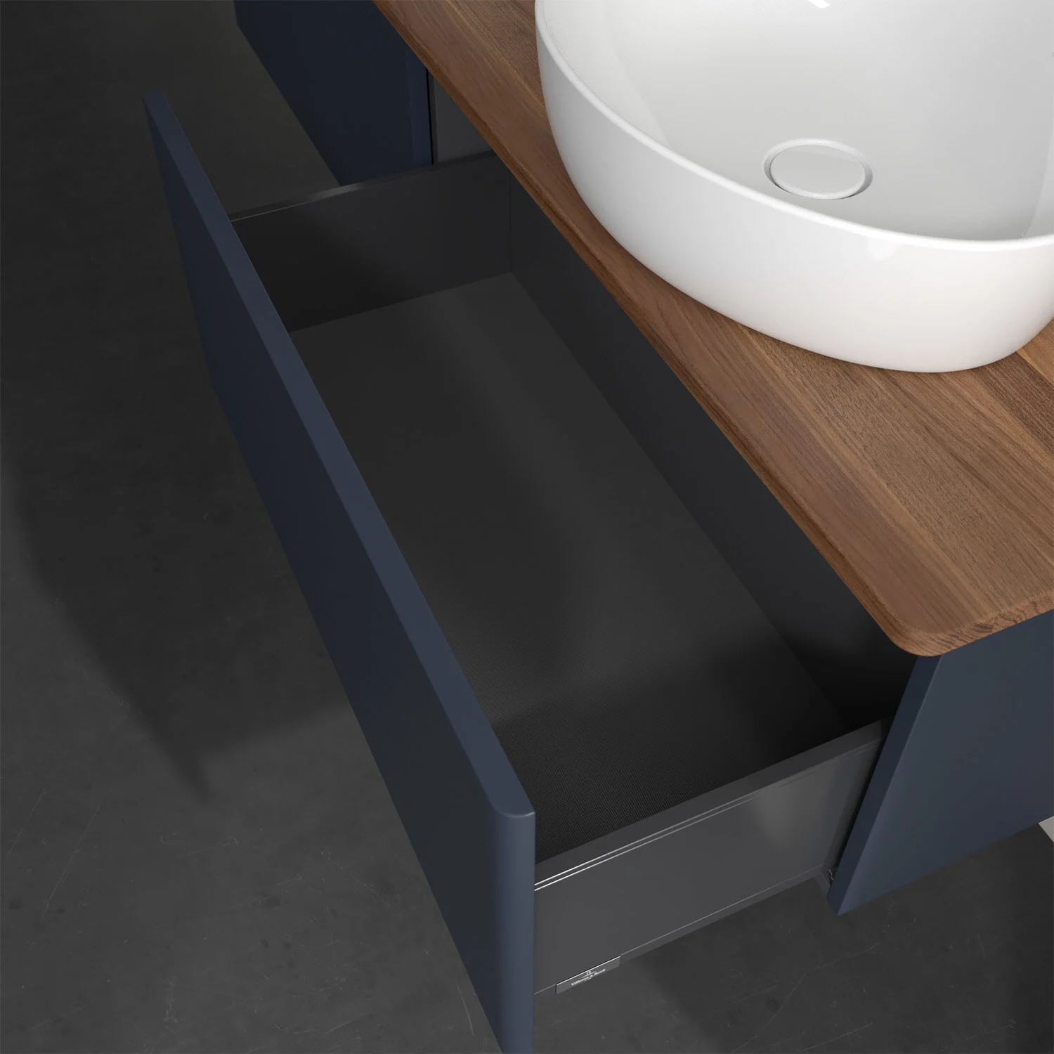 Umywalka z niebieską szufladą i drewnianą powierzchnią, Villeroy & Boch