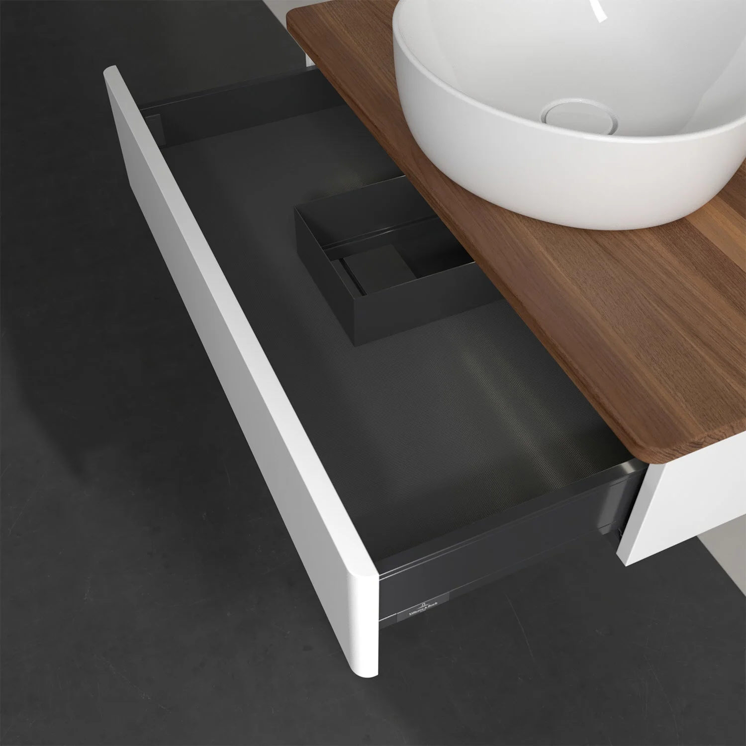 Otwarta szuflada pod białą umywalką, Villeroy & Boch