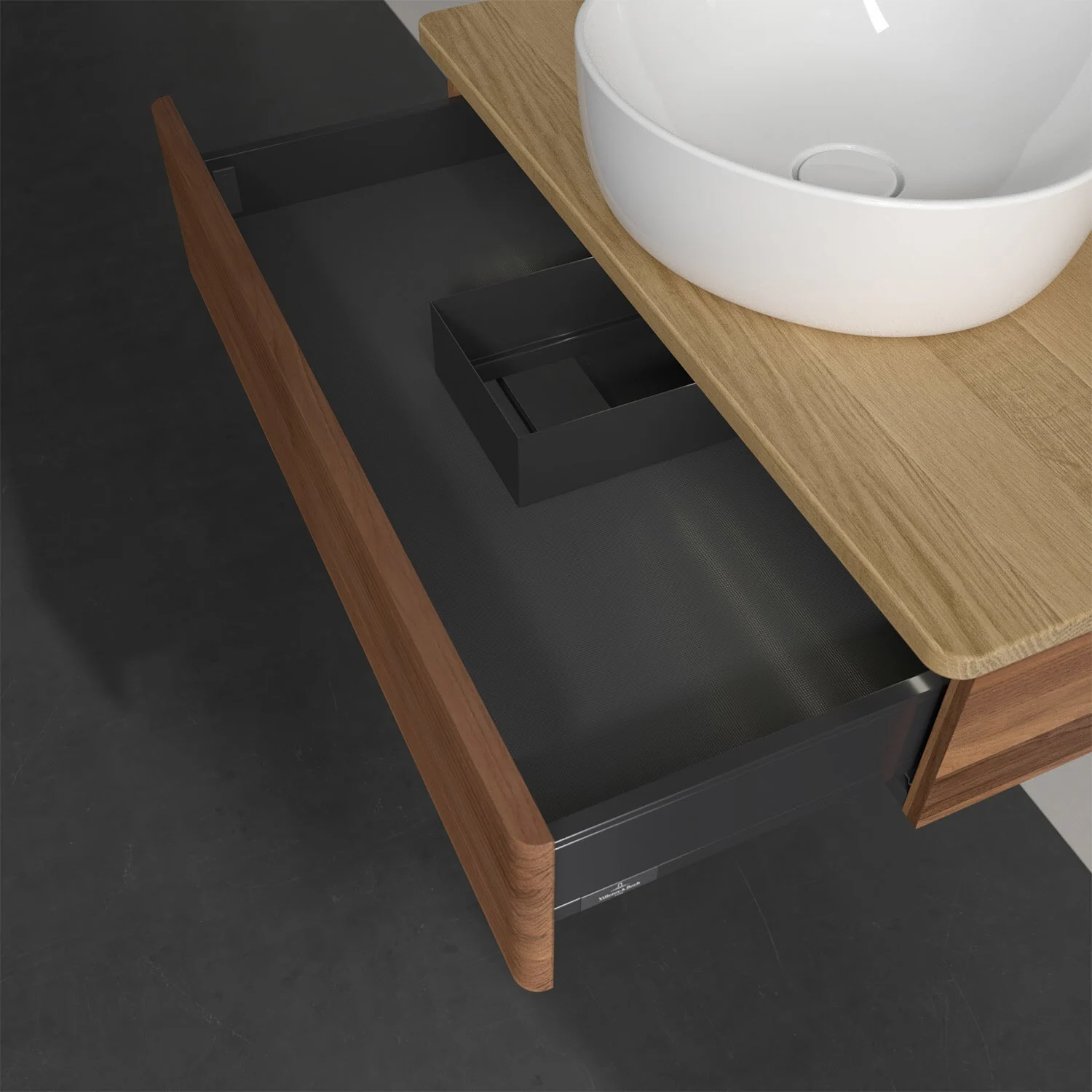 Drewniane meble łazienkowe z otwartą szufladą i umywalką, Villeroy & Boch