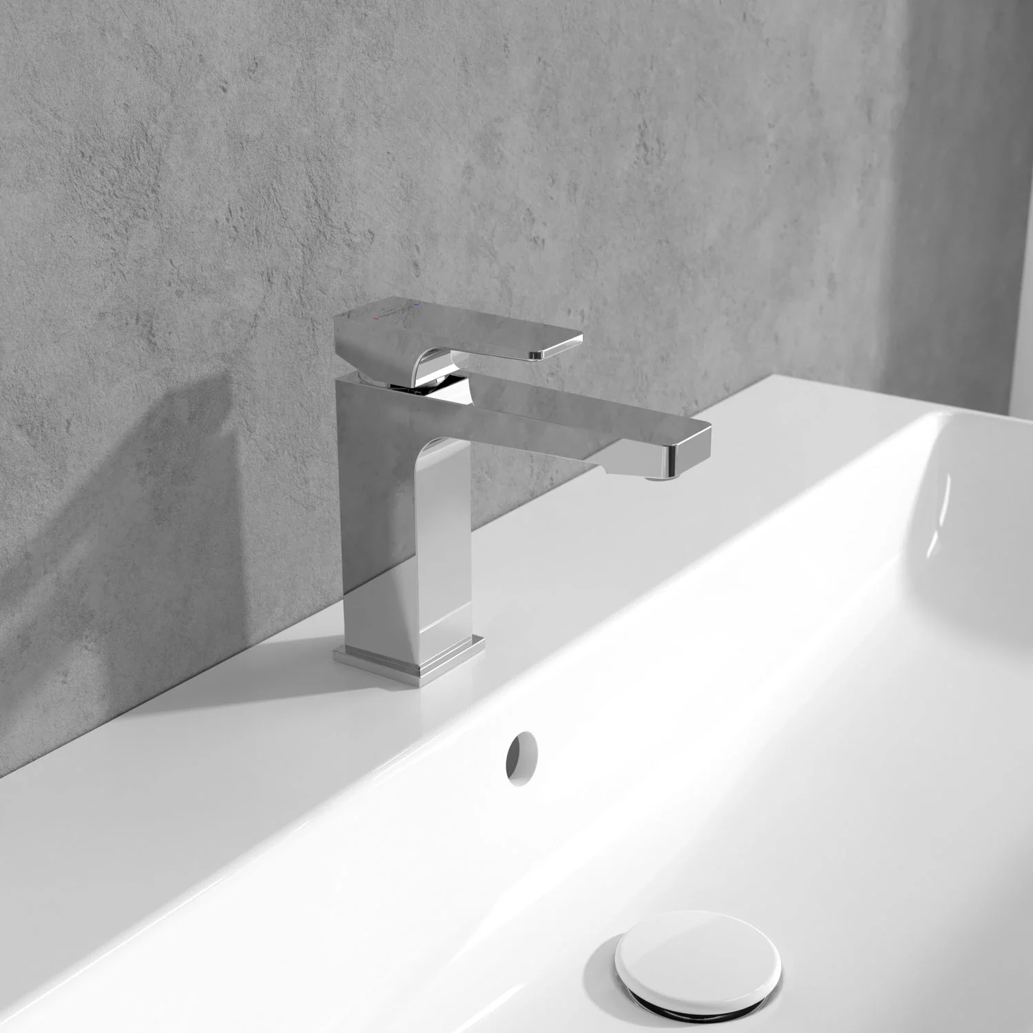 Chromowany kran na białej umywalce, Villeroy & Boch