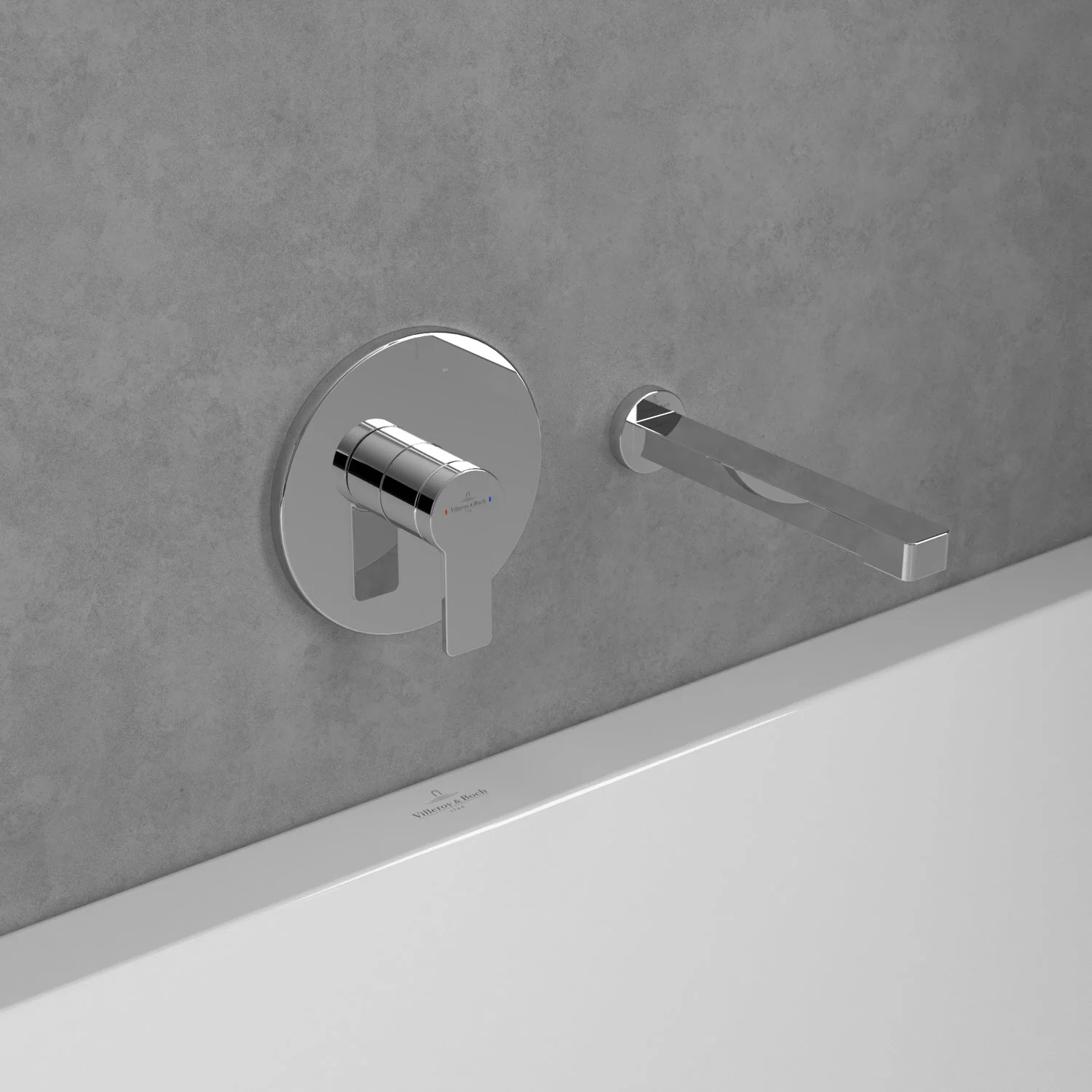 Chromowana bateria na szarej ścianie nad wanną, Villeroy & Boch