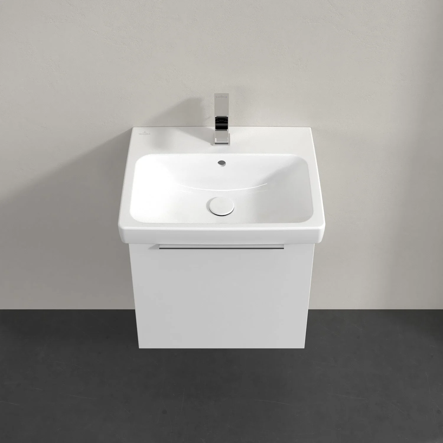 Biała umywalka z białą szafką z bliska, Villeroy & Boch