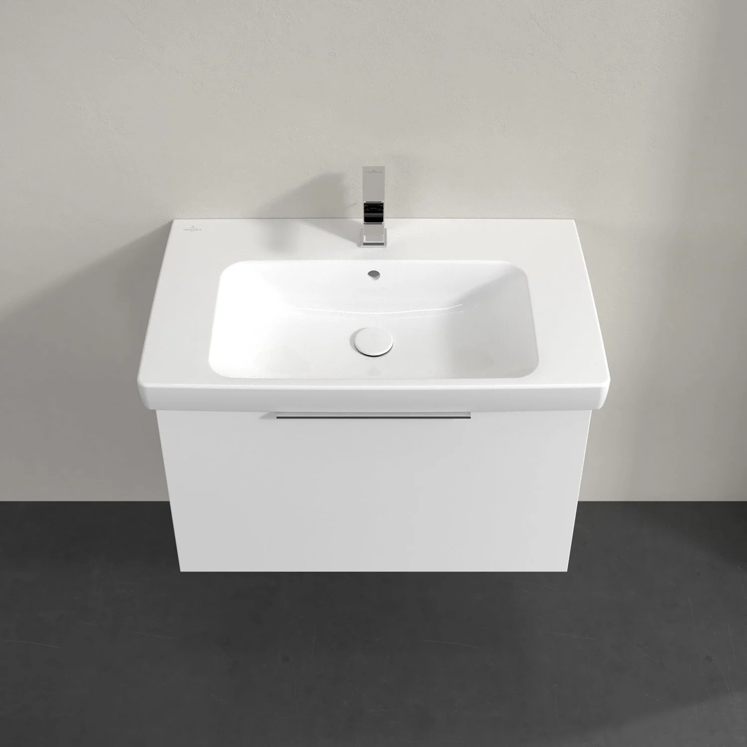 Biała szafka z umywalką z bliska, Villeroy & Boch
